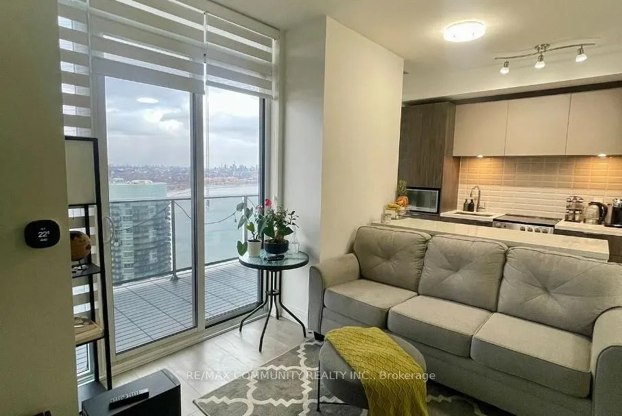 Photo 10 of Unit 3803, 70 Annie craig Drive, Etobicoke, Mimico — HOMEH