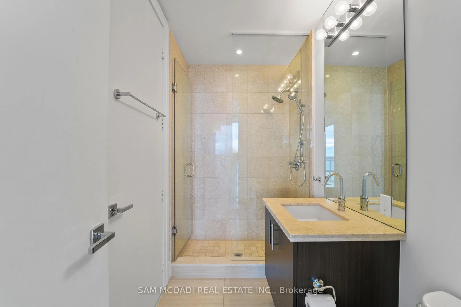 Photo 18 of Unit 914, 29 Queens Quay E, Toronto, Waterfront Communities — HOMEH