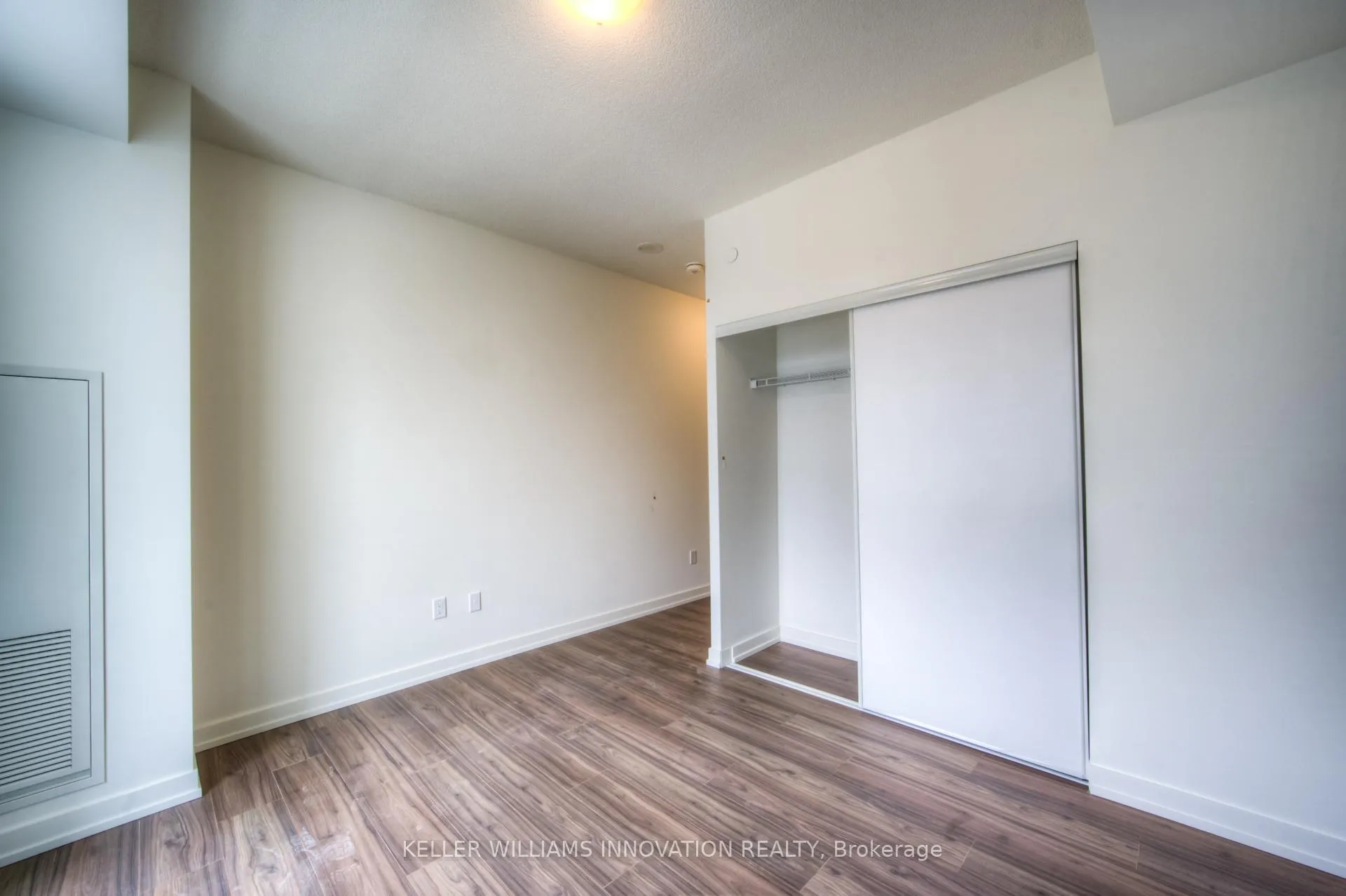 Photo 7 of Unit 1009, 55 Duke Street, Kitchener, City Commercial Core — HOMEH