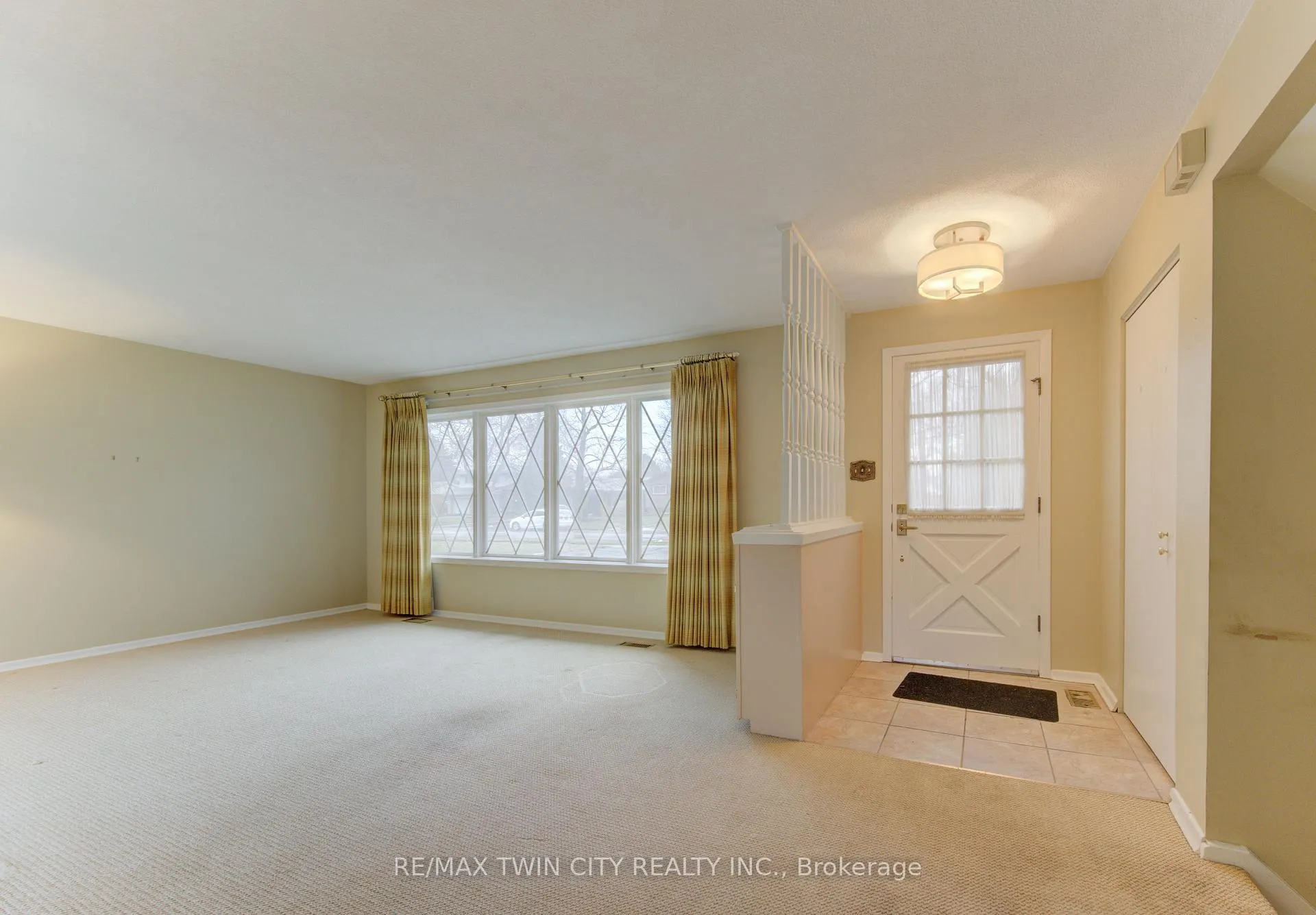 Photo 6 of 313 Braemore Avenue, Waterloo — HOMEH