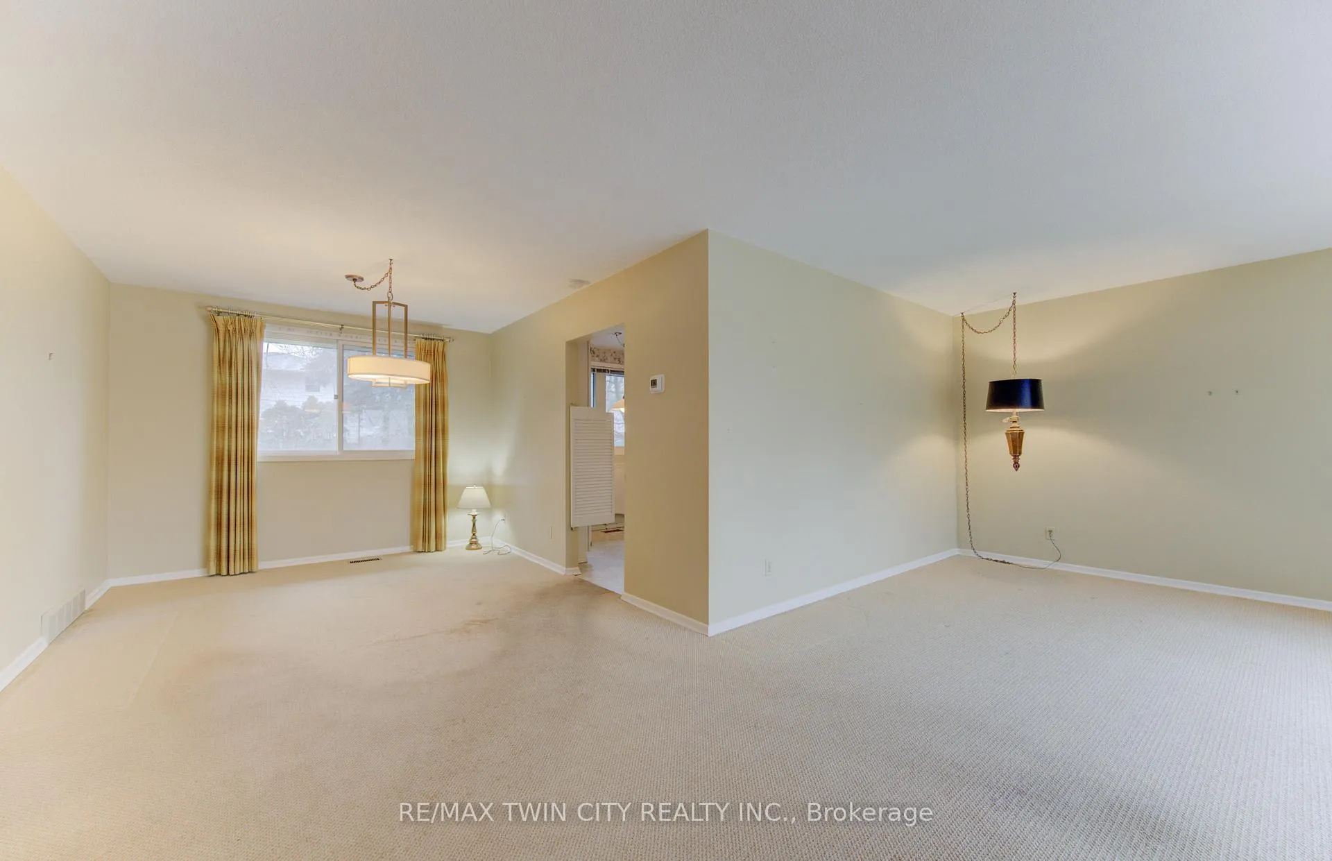 Photo 7 of 313 Braemore Avenue, Waterloo — HOMEH