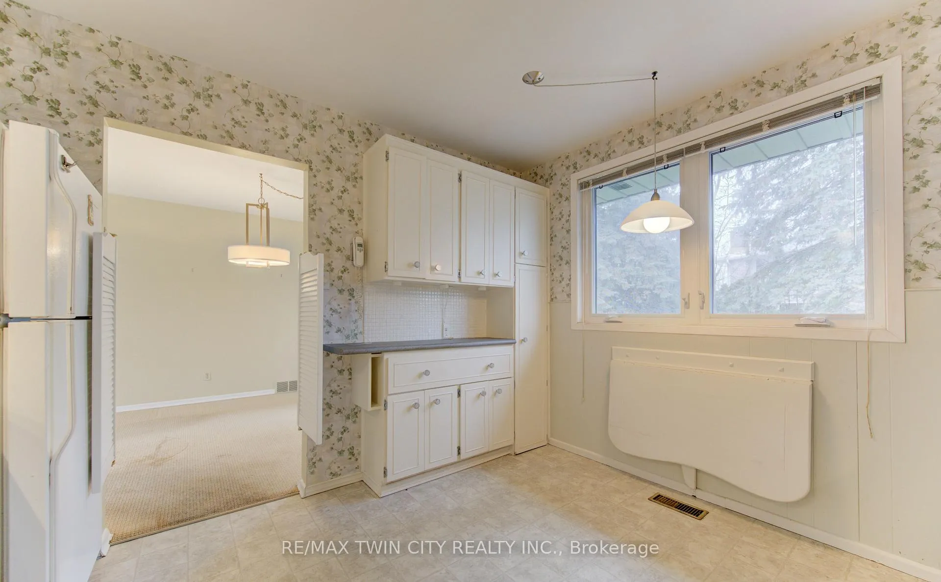Photo 14 of 313 Braemore Avenue, Waterloo — HOMEH