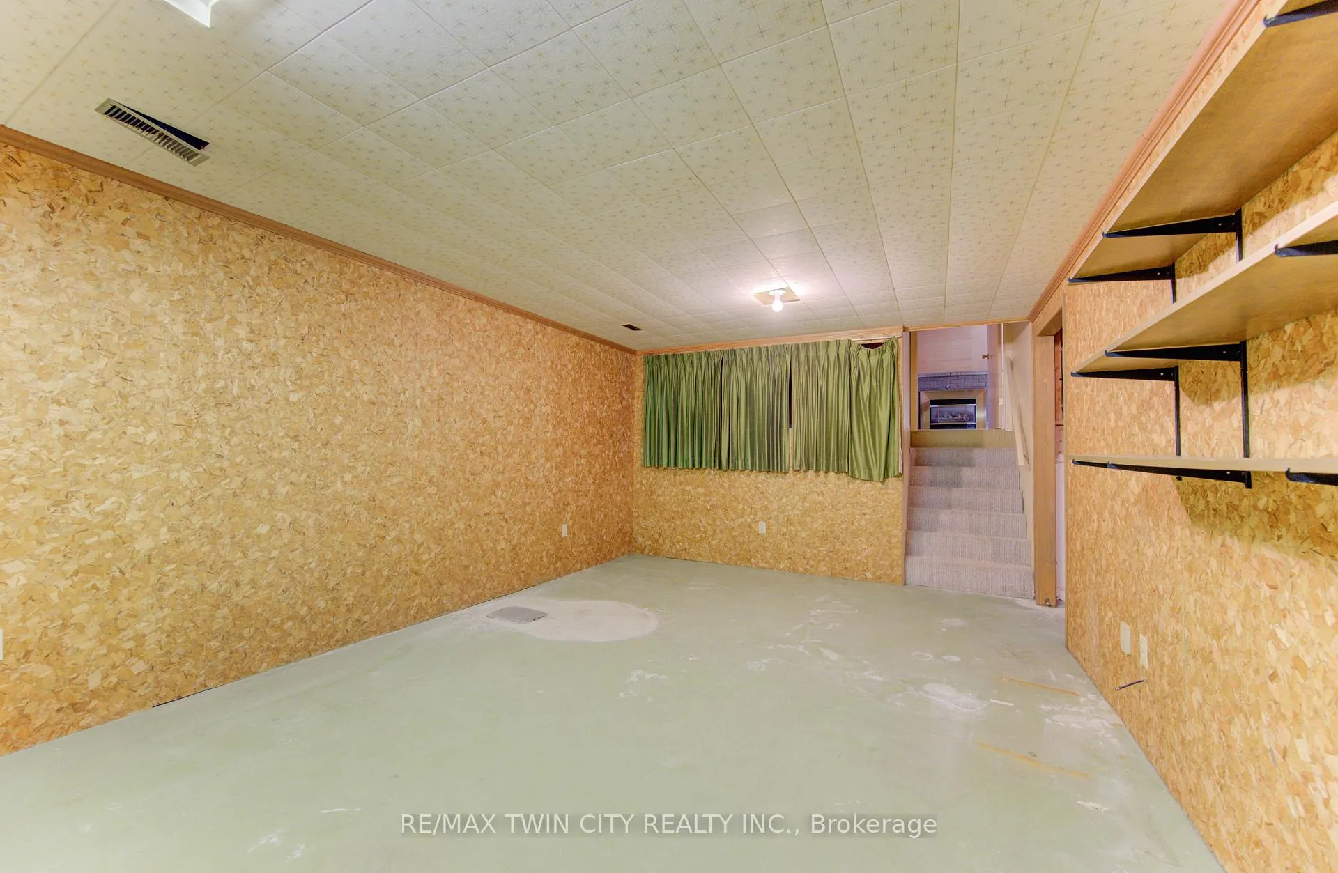 Photo 36 of 313 Braemore Avenue, Waterloo — HOMEH