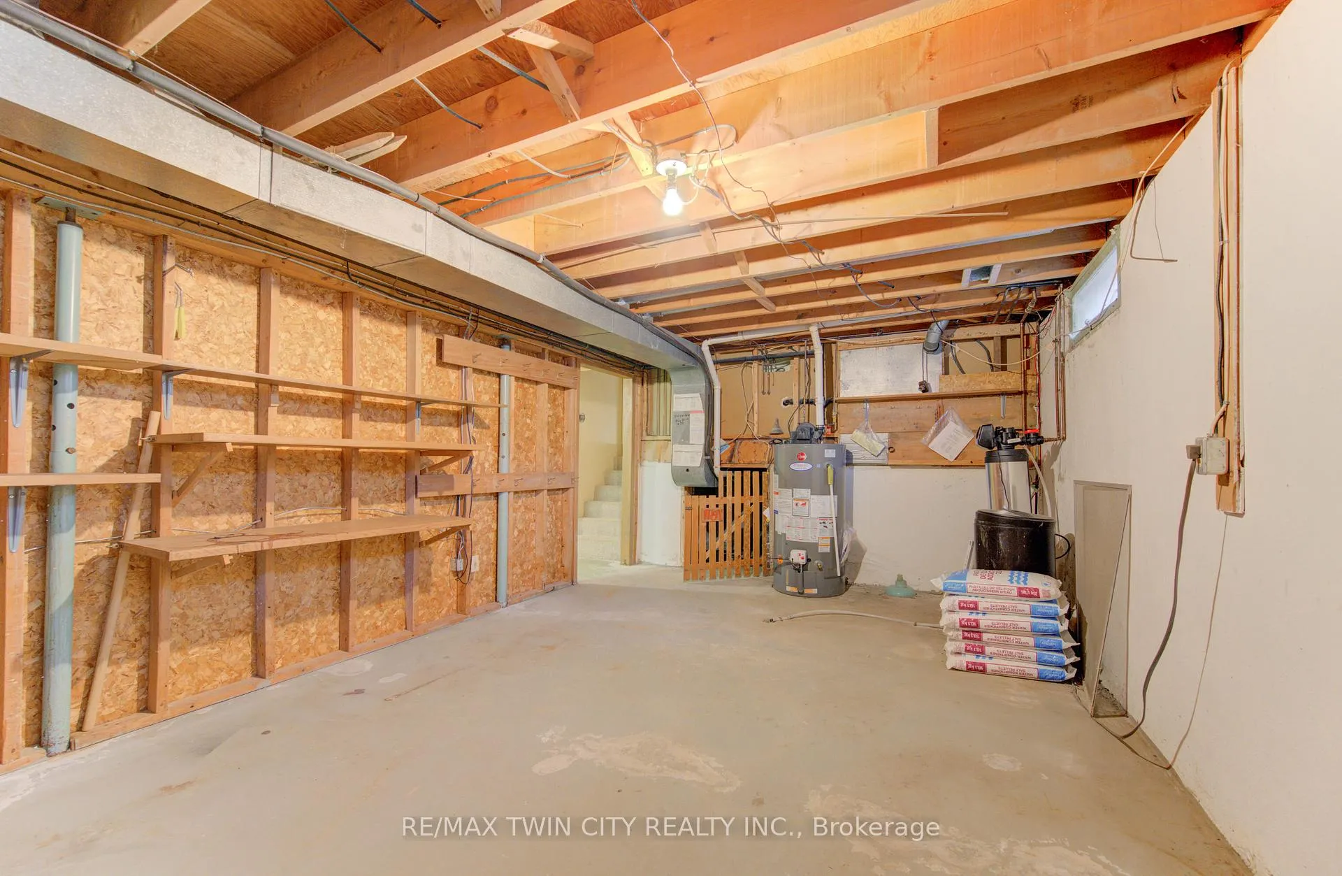 Photo 40 of 313 Braemore Avenue, Waterloo — HOMEH