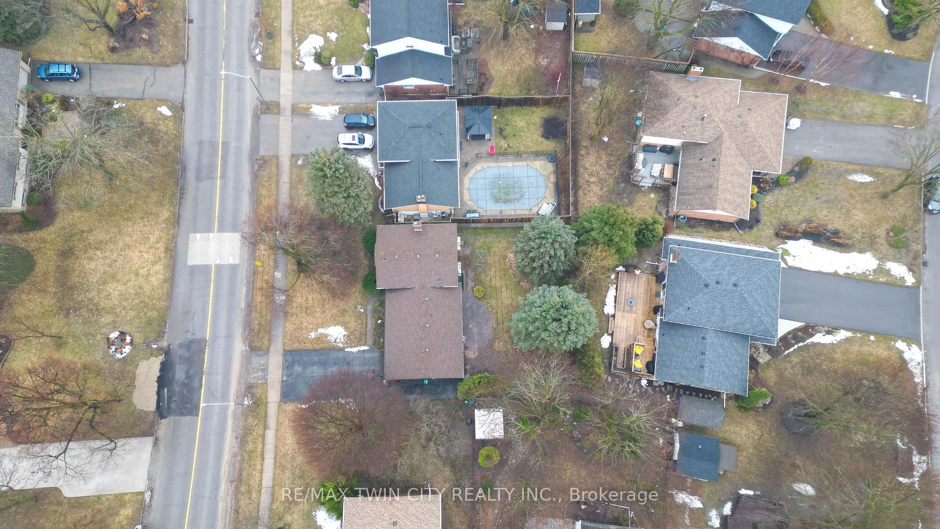 Photo 43 of 313 Braemore Avenue, Waterloo — HOMEH