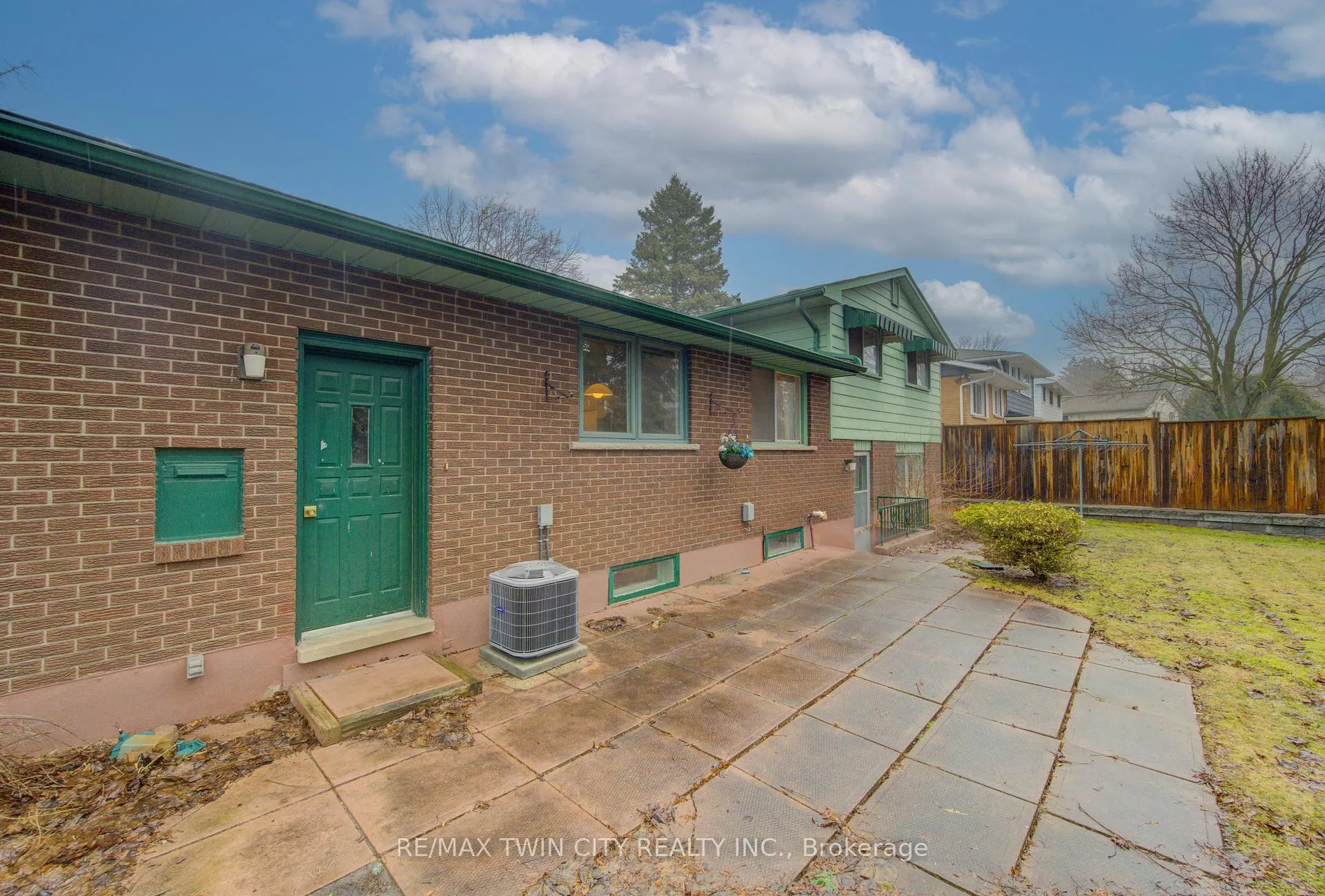 Photo 46 of 313 Braemore Avenue, Waterloo — HOMEH