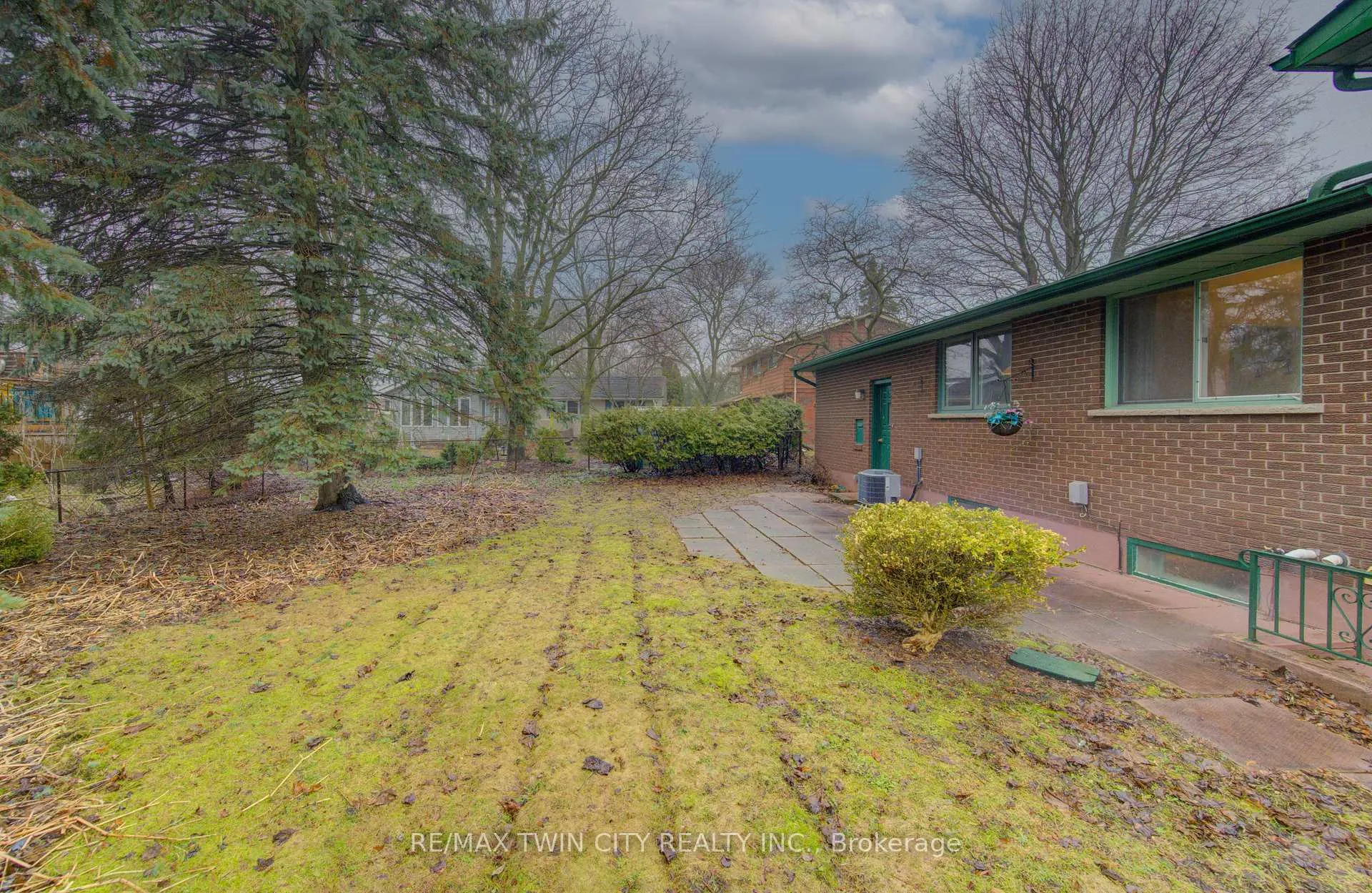 Photo 49 of 313 Braemore Avenue, Waterloo — HOMEH