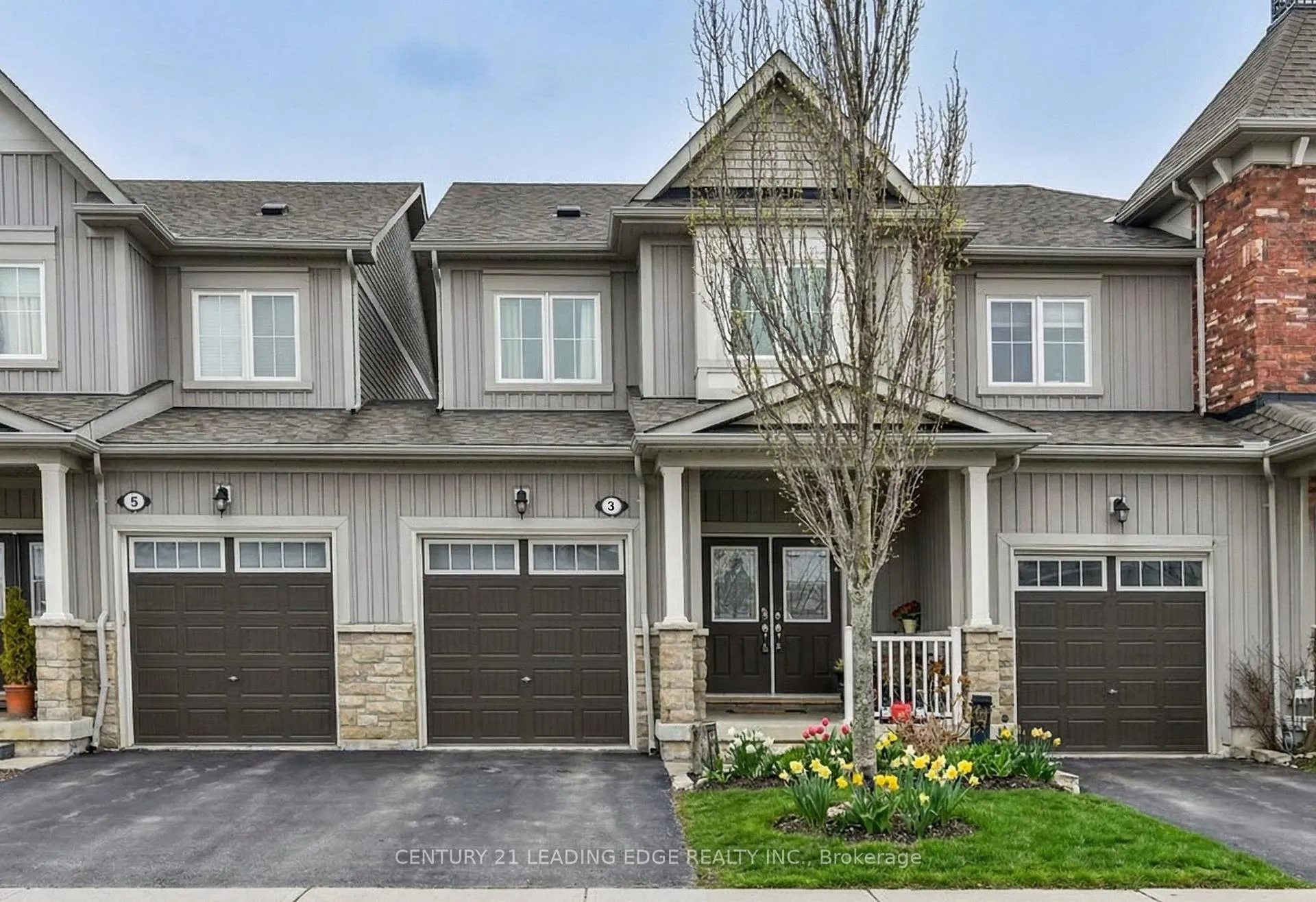 Photo 1 of 3 Hadleigh Way, Whitby, Brooklin — HOMEH