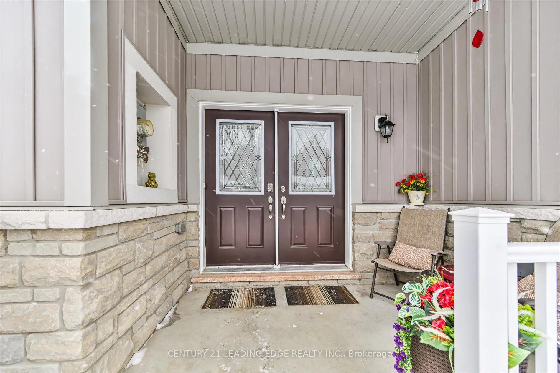 Photo 2 of 3 Hadleigh Way, Whitby, Brooklin — HOMEH