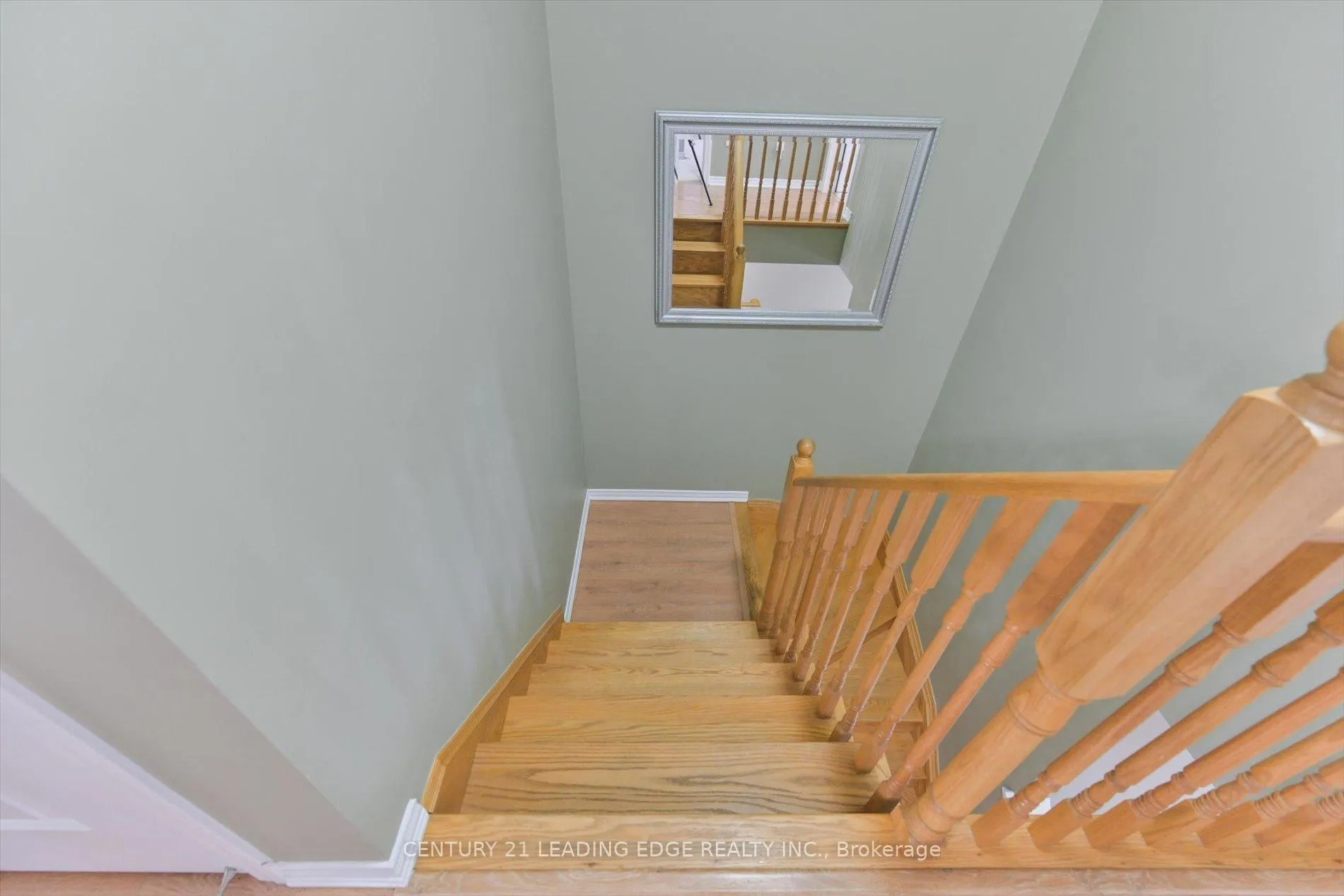 Photo 17 of 3 Hadleigh Way, Whitby, Brooklin — HOMEH
