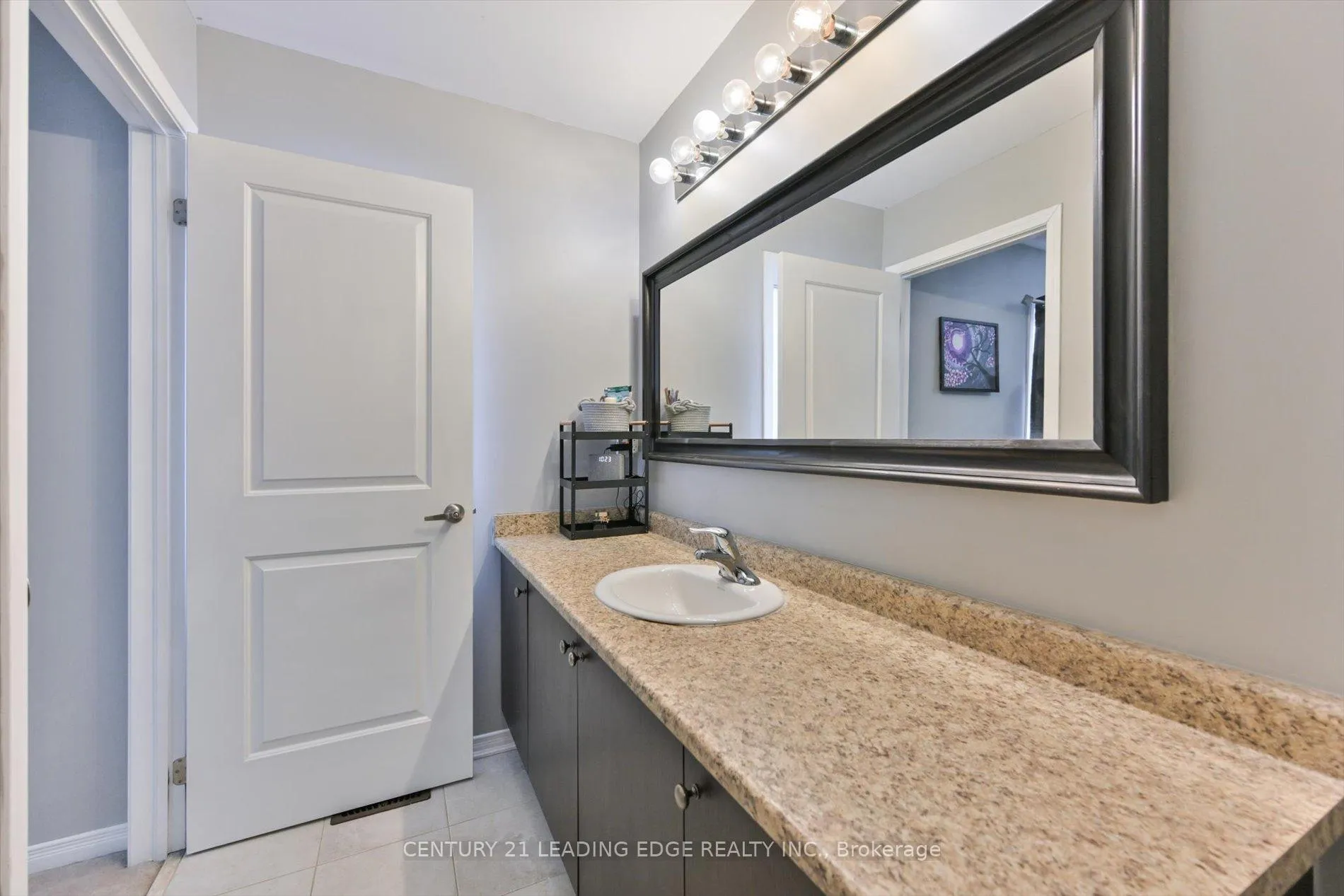 Photo 22 of 3 Hadleigh Way, Whitby, Brooklin — HOMEH