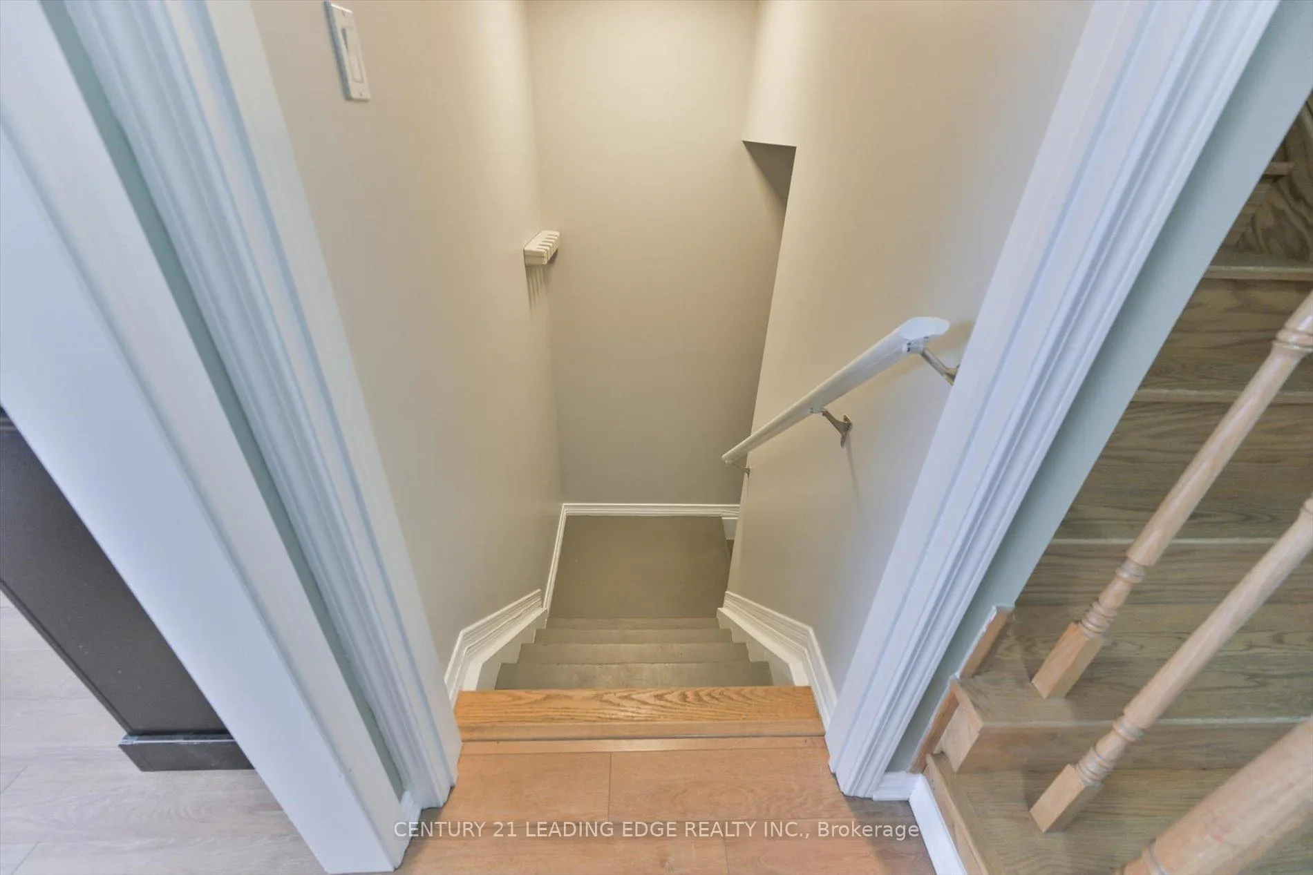 Photo 27 of 3 Hadleigh Way, Whitby, Brooklin — HOMEH