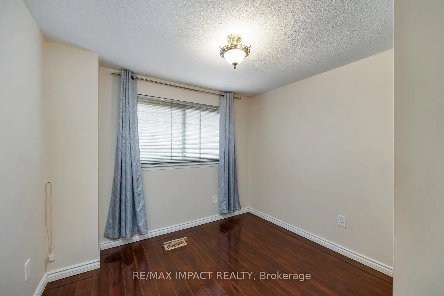 Photo 30 of 672 Galahad Drive, Oshawa, Eastdale — HOMEH