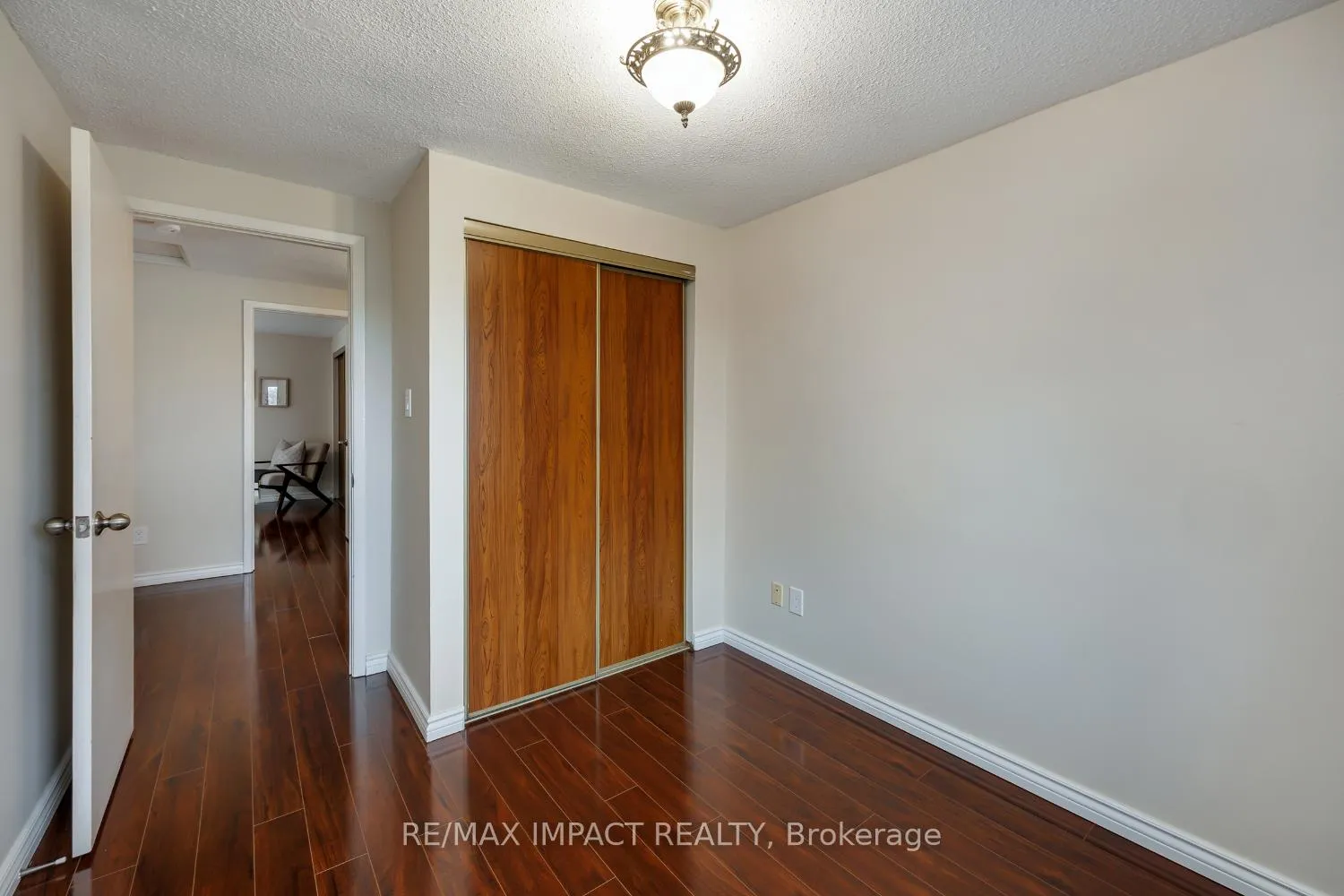 Photo 33 of 672 Galahad Drive, Oshawa, Eastdale — HOMEH