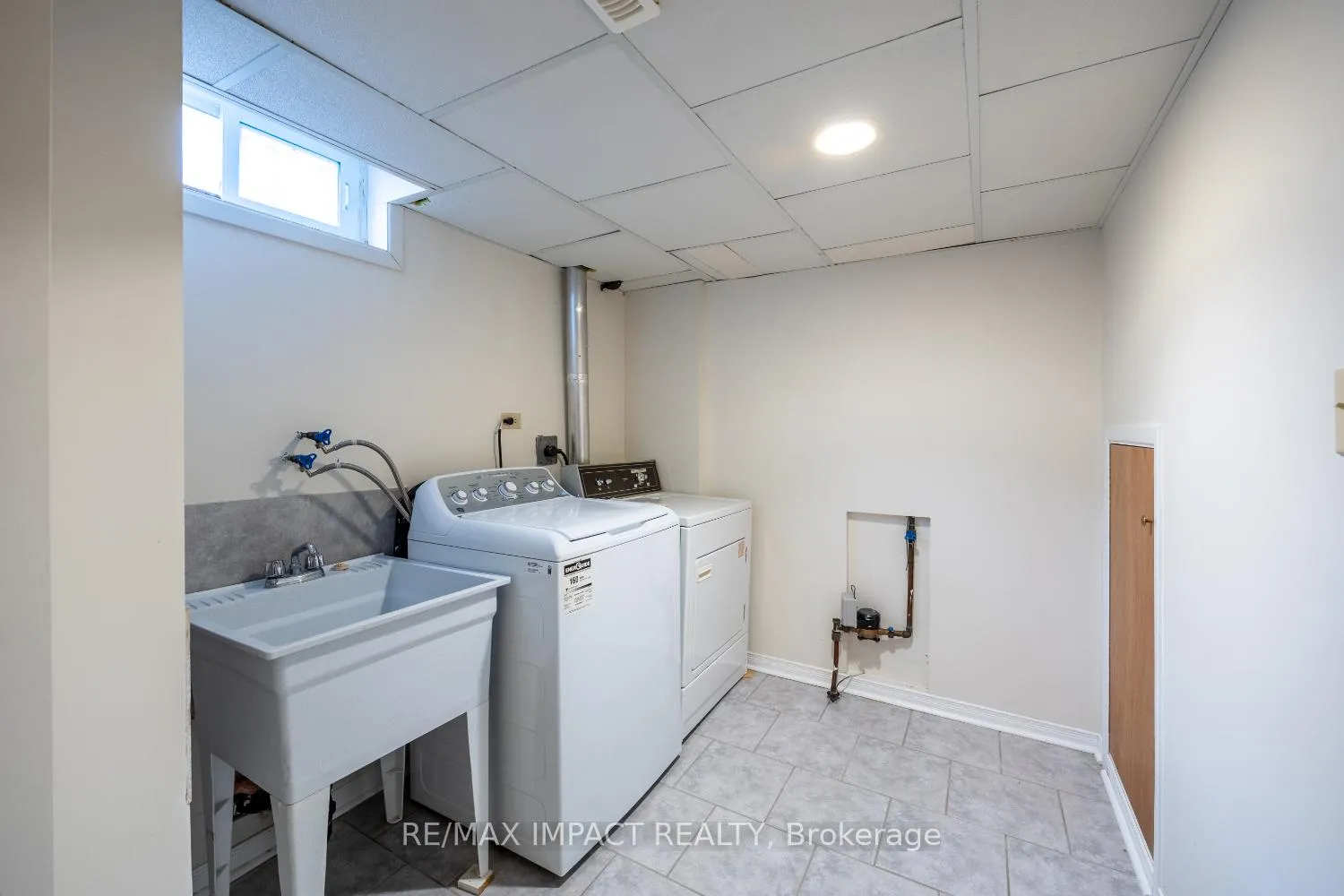 Photo 40 of 672 Galahad Drive, Oshawa, Eastdale — HOMEH