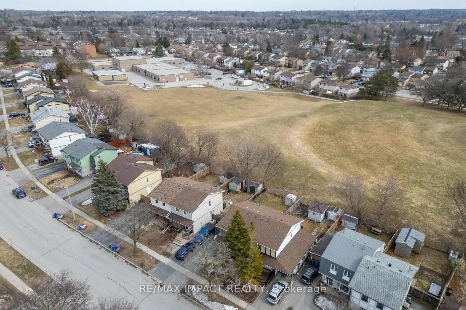 Photo 49 of 672 Galahad Drive, Oshawa, Eastdale — HOMEH