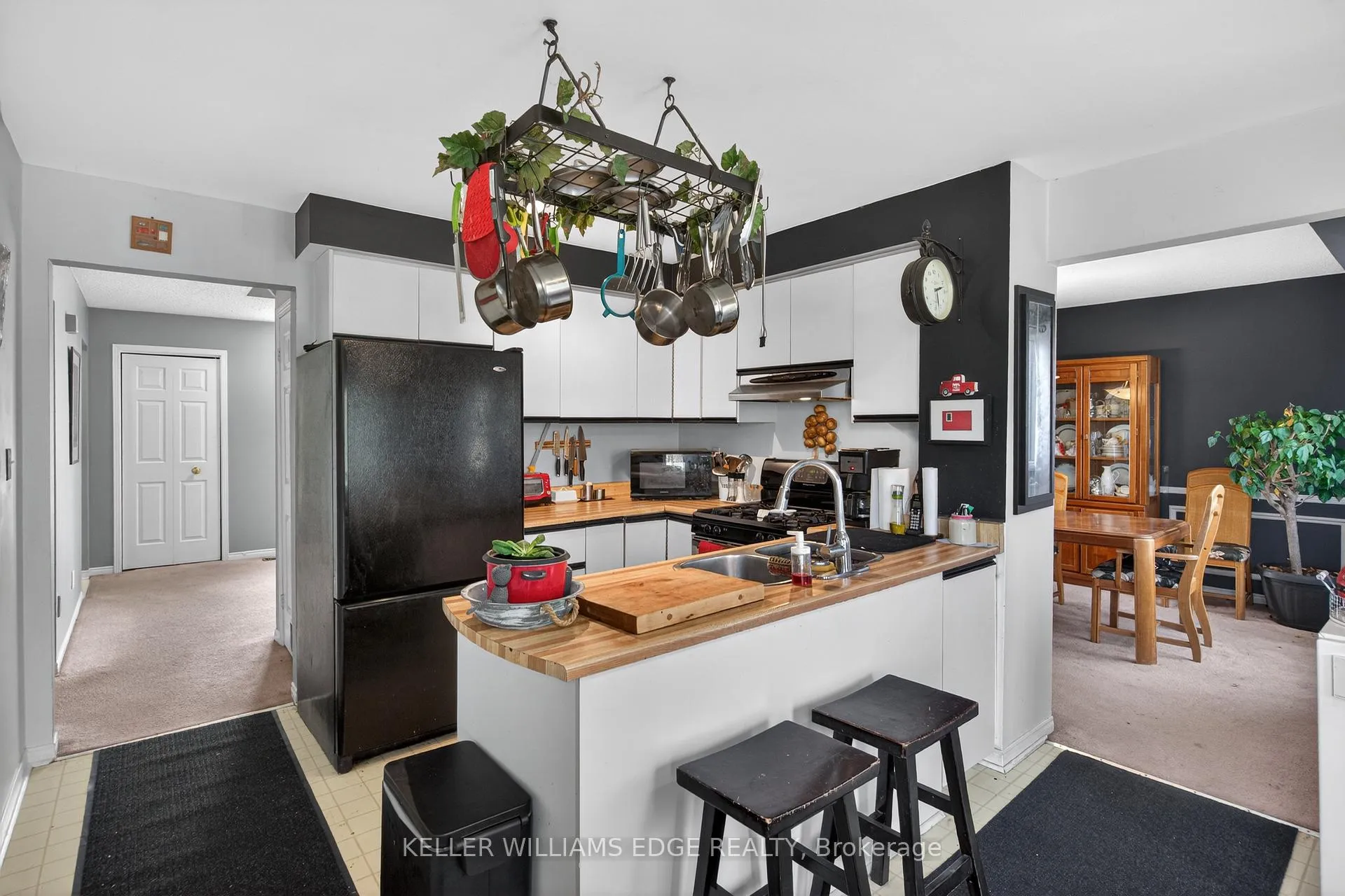 Photo 13 of 11 Giffin Road, Hamilton, Dundas — HOMEH