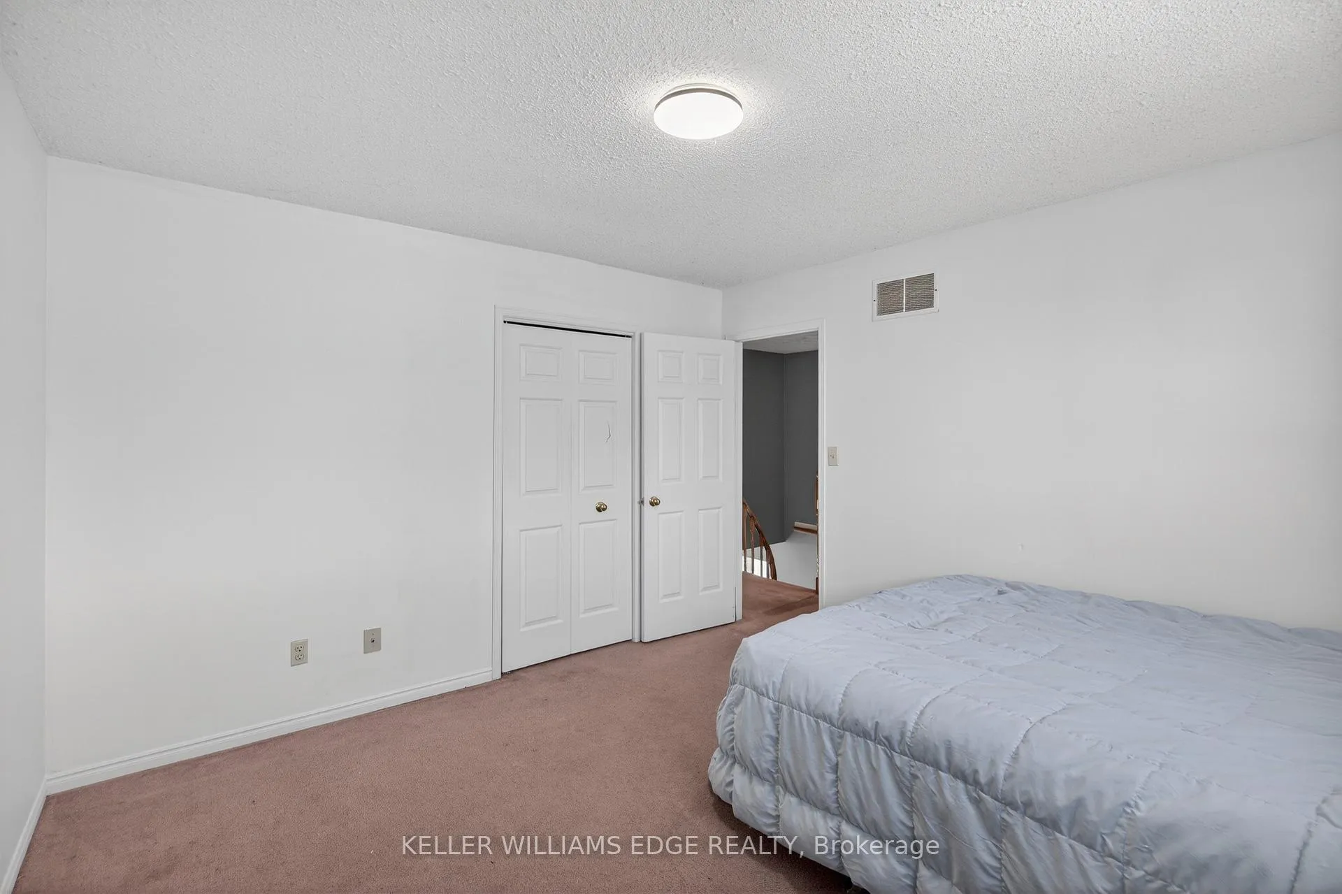 Photo 33 of 11 Giffin Road, Hamilton, Dundas — HOMEH