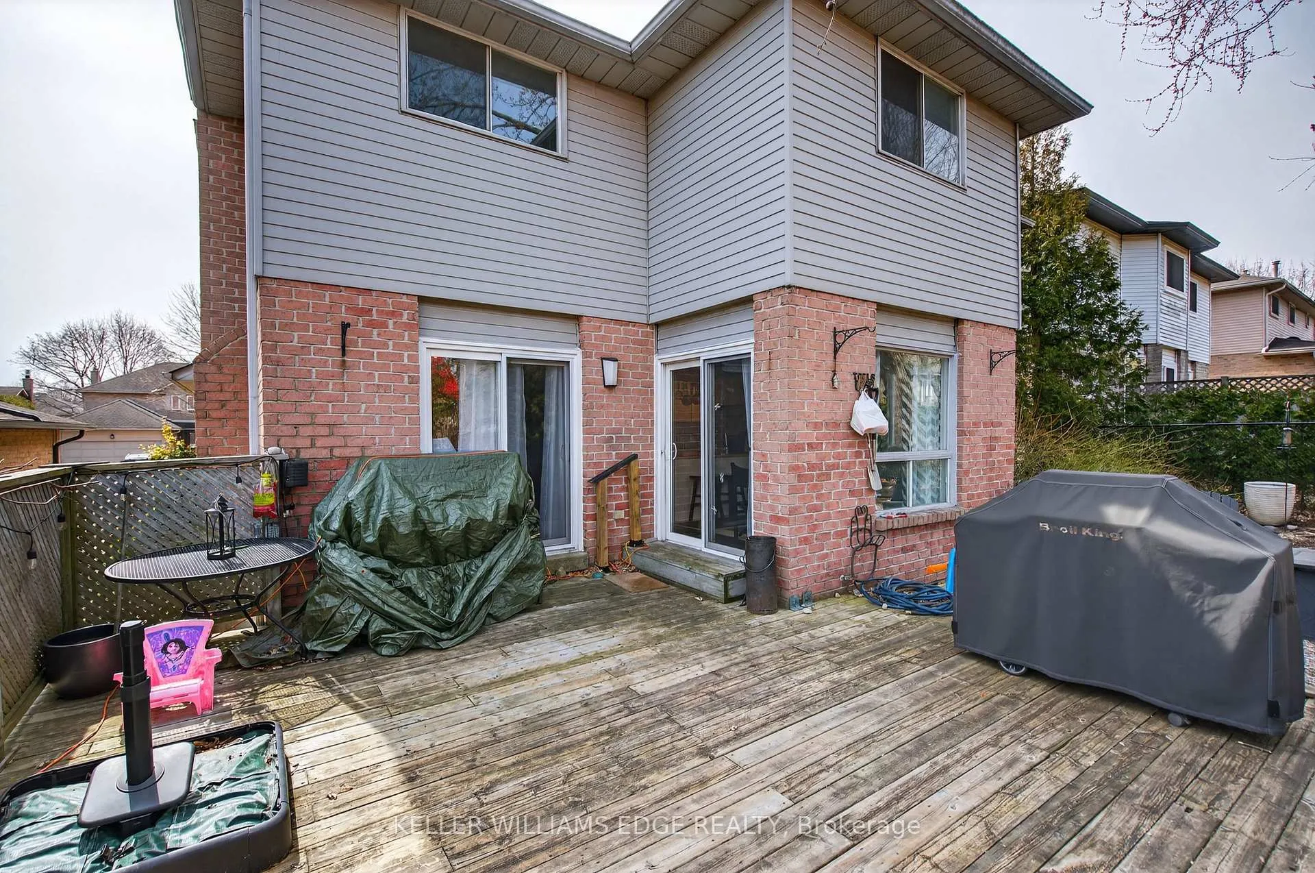 Photo 38 of 11 Giffin Road, Hamilton, Dundas — HOMEH