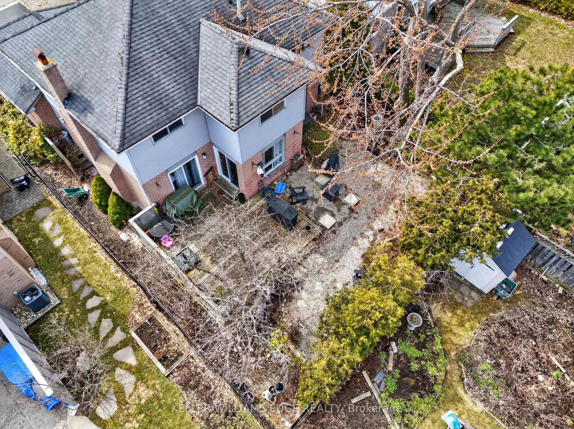 Photo 45 of 11 Giffin Road, Hamilton, Dundas — HOMEH
