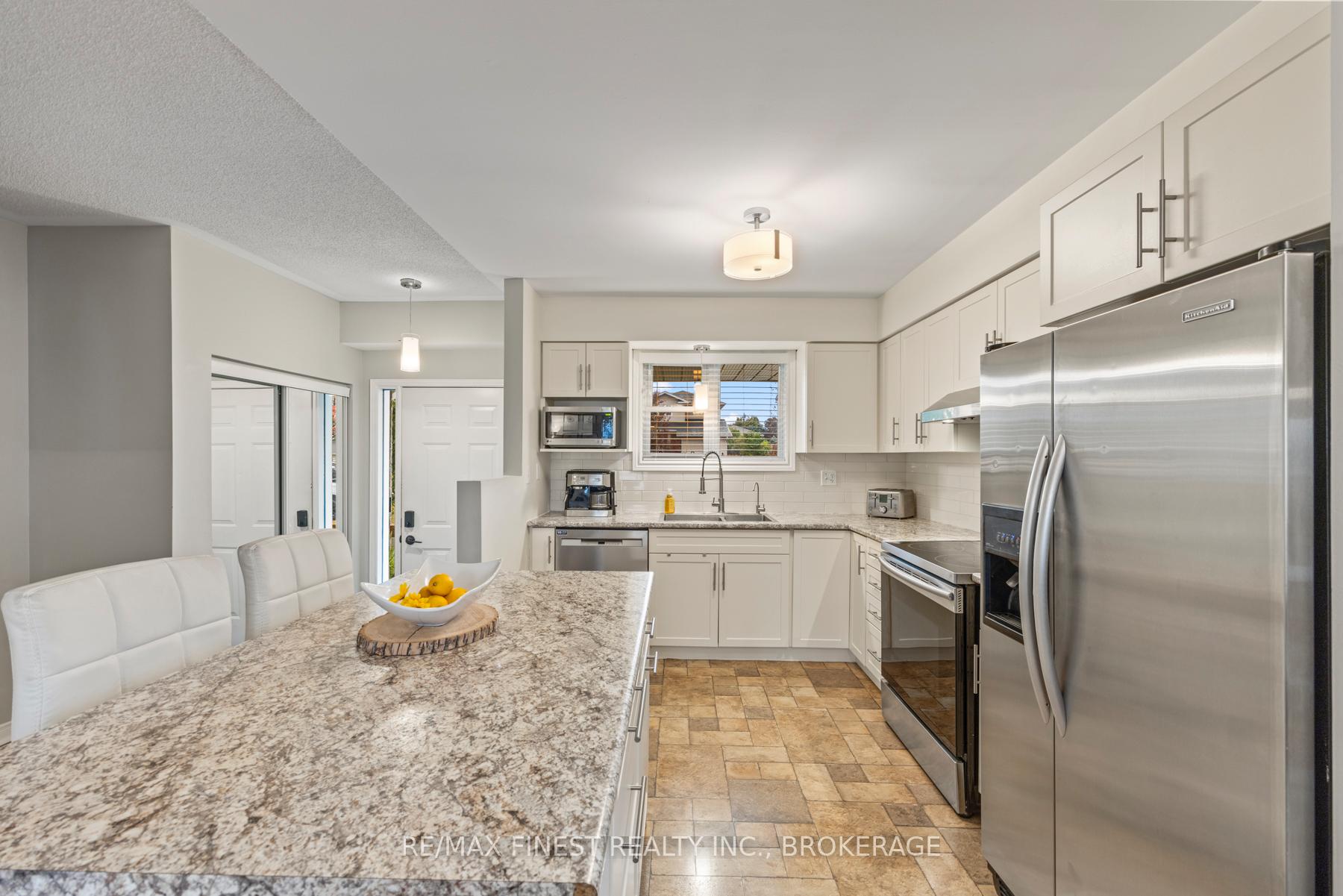 Photo 6 of 13 Clifford Street, Loyalist, Amherstview — HOMEH