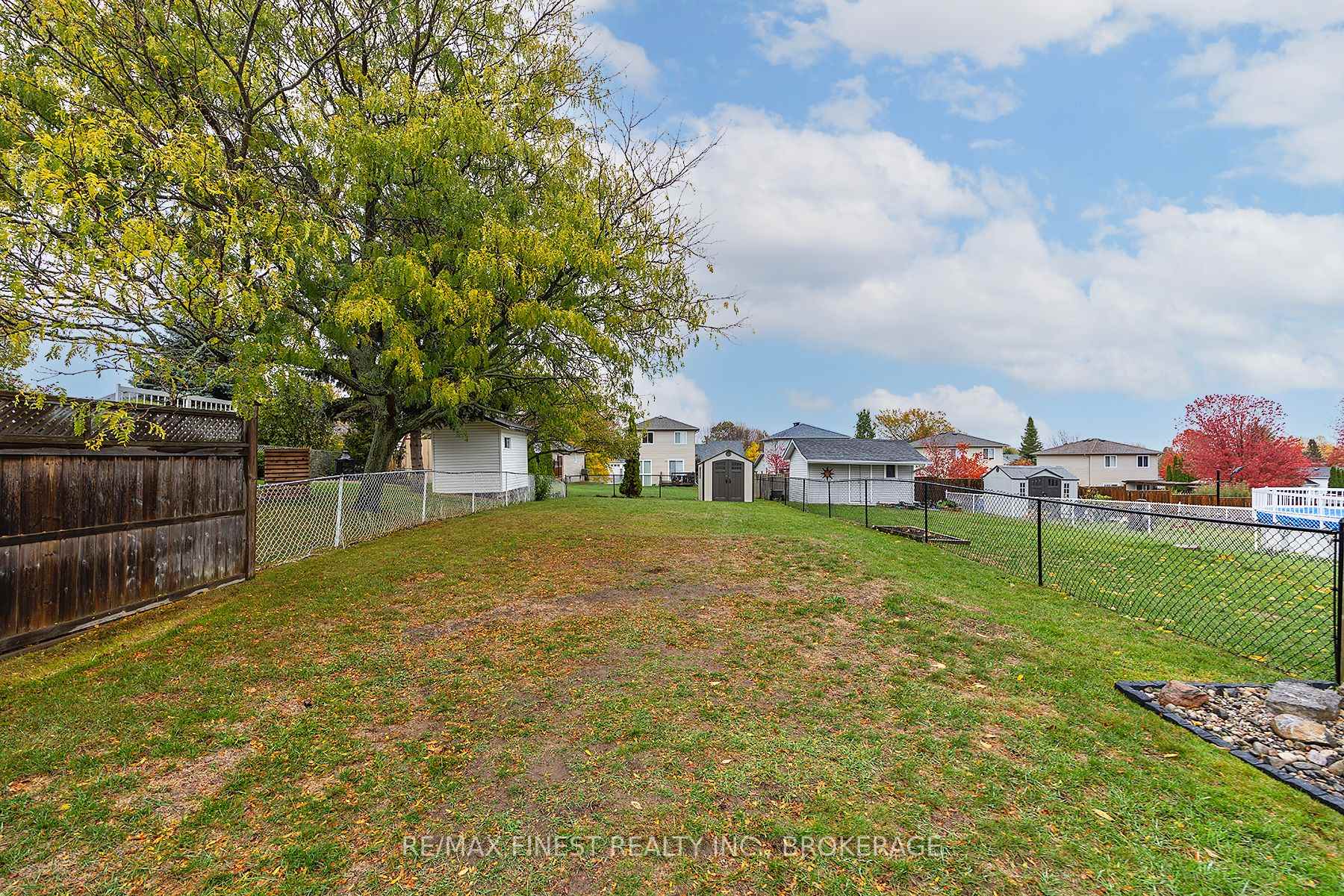 Photo 31 of 13 Clifford Street, Loyalist, Amherstview — HOMEH