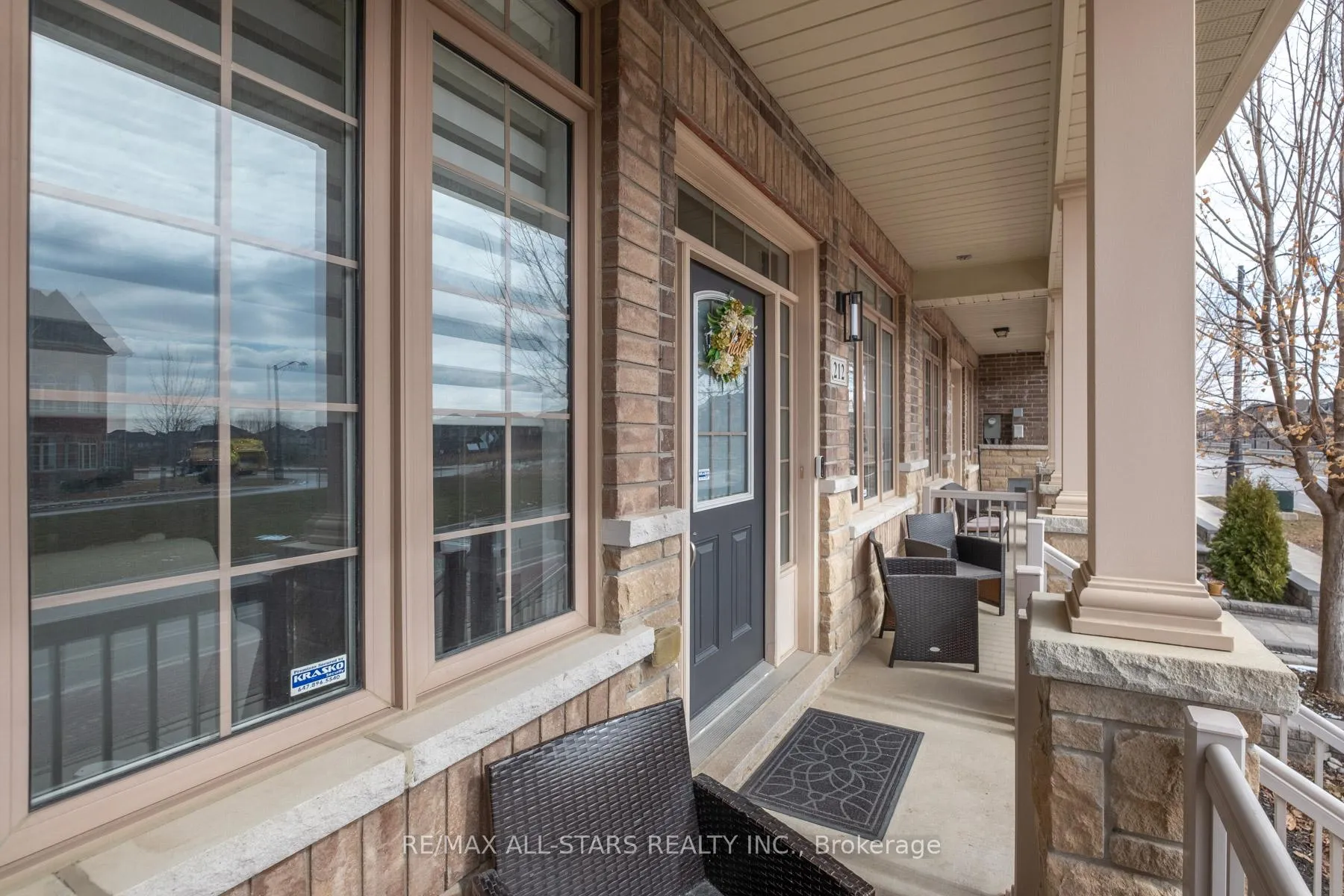 Photo 4 of 212 East's Corners Boulevard, Vaughan, Kleinburg — HOMEH