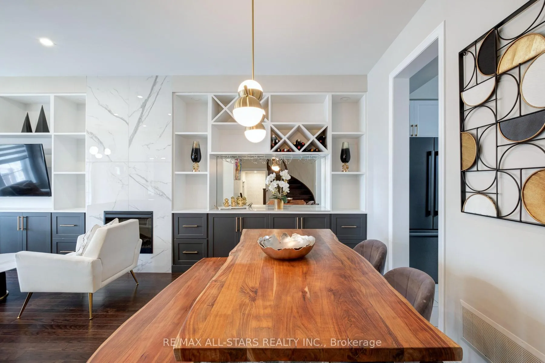 Photo 13 of 212 East's Corners Boulevard, Vaughan, Kleinburg — HOMEH