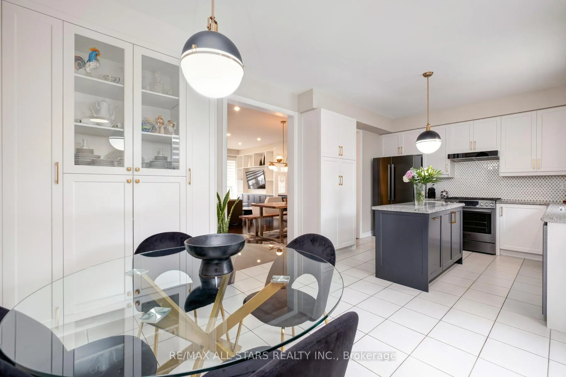 Photo 23 of 212 East's Corners Boulevard, Vaughan, Kleinburg — HOMEH