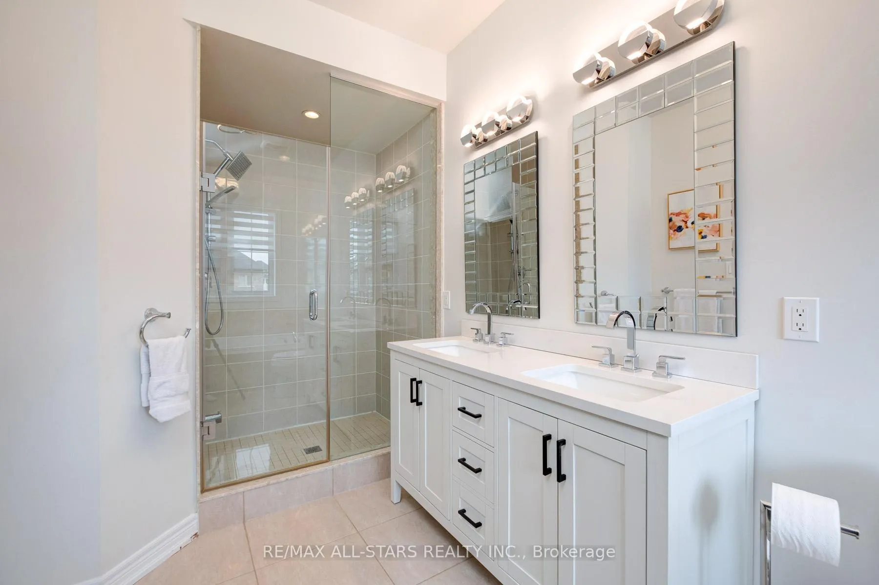 Photo 35 of 212 East's Corners Boulevard, Vaughan, Kleinburg — HOMEH