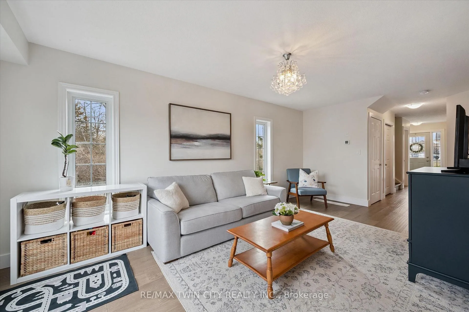 Photo 6 of Unit 7, 468 Doon Drive, Kitchener — HOMEH