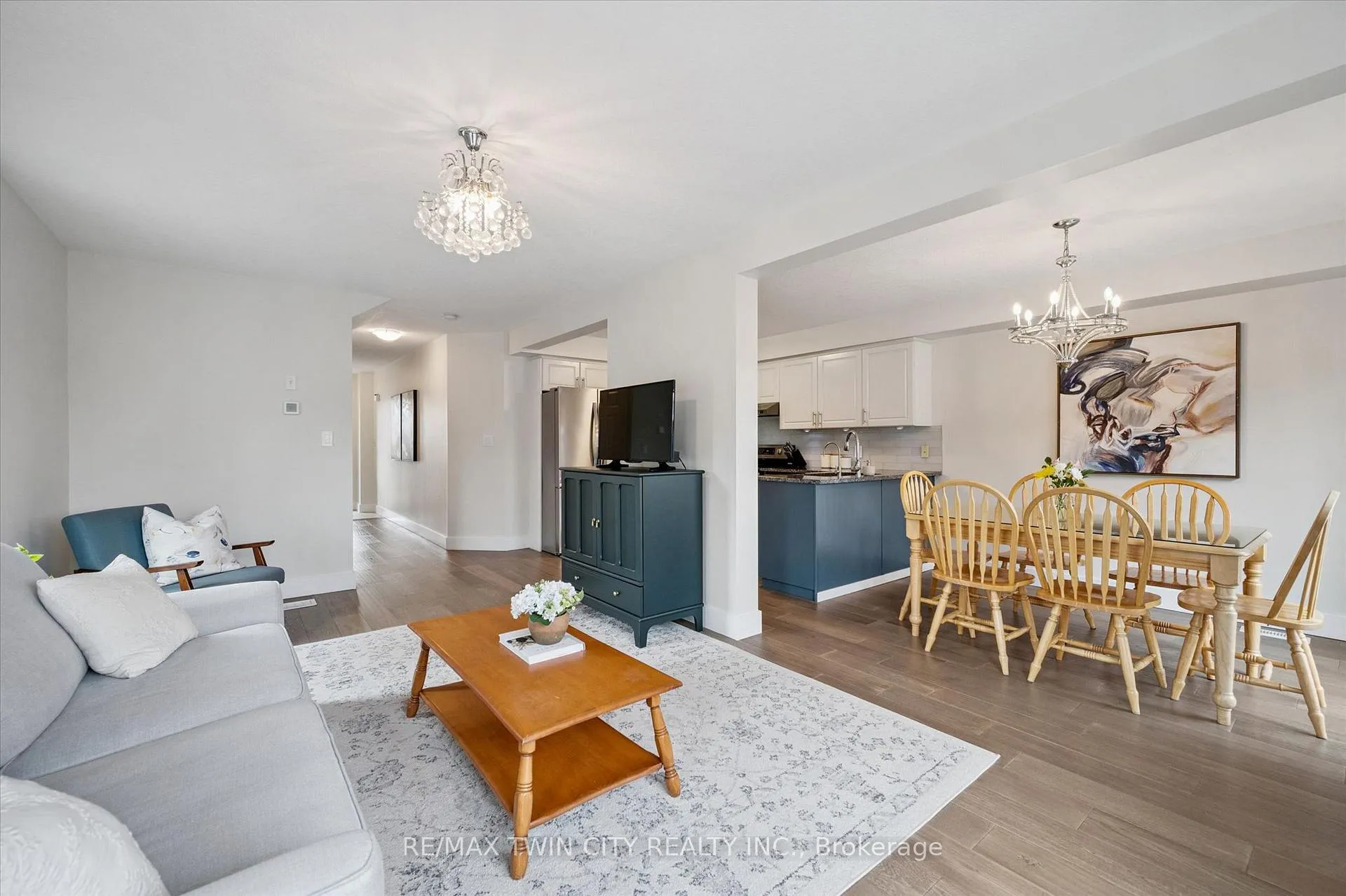 Photo 7 of Unit 7, 468 Doon Drive, Kitchener — HOMEH