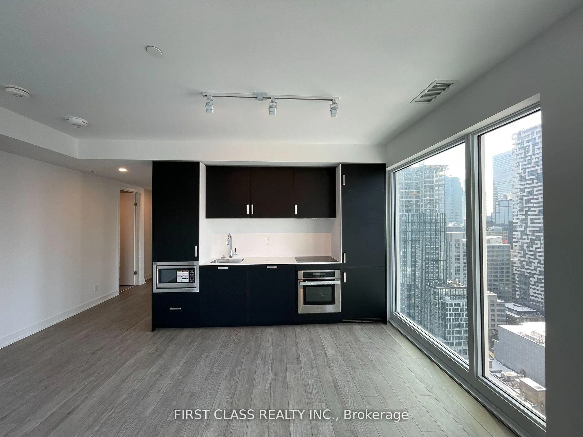Photo 4 of Unit 2911, 88 Queen Street E, Toronto, Church-Yonge Corridor — HOMEH