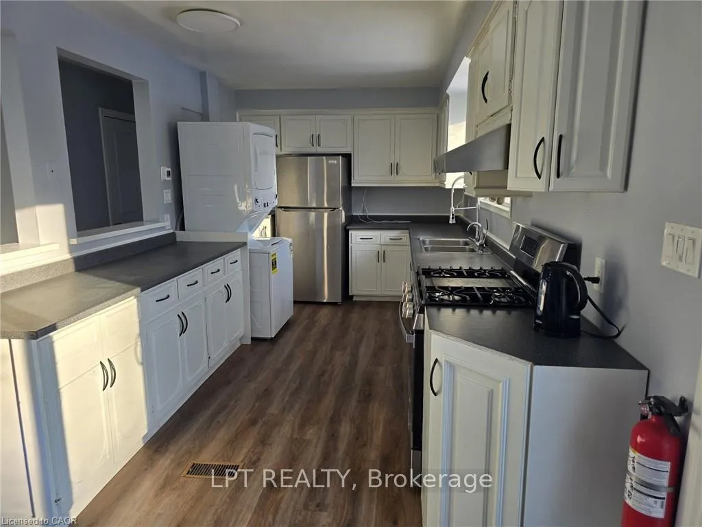Photo 4 of 593 Mount Anne Drive, Waterloo — HOMEH