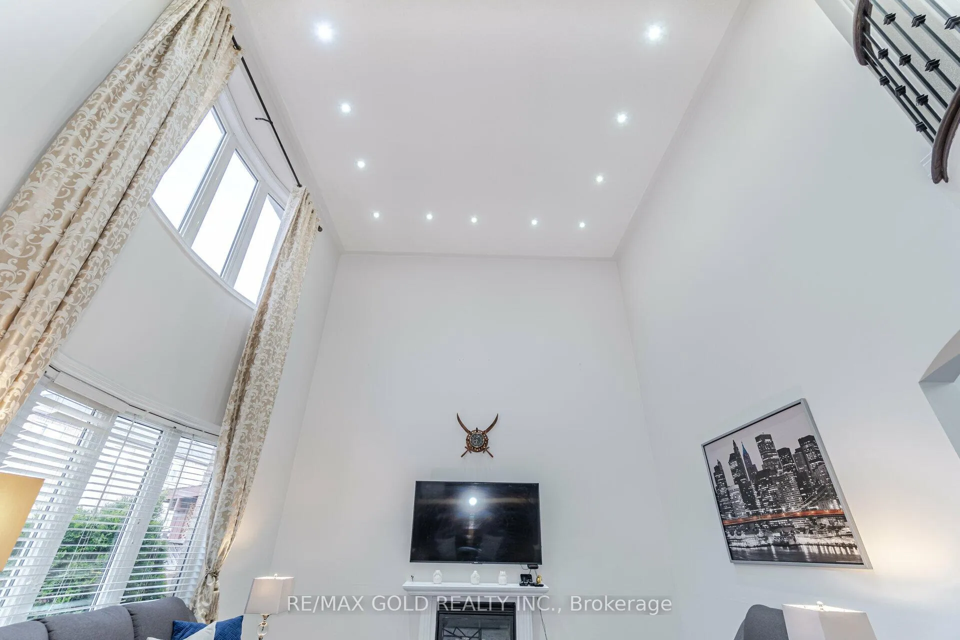 Photo 20 of 29 Ocean Ridge Drive, Brampton, Sandringham-Wellington — HOMEH