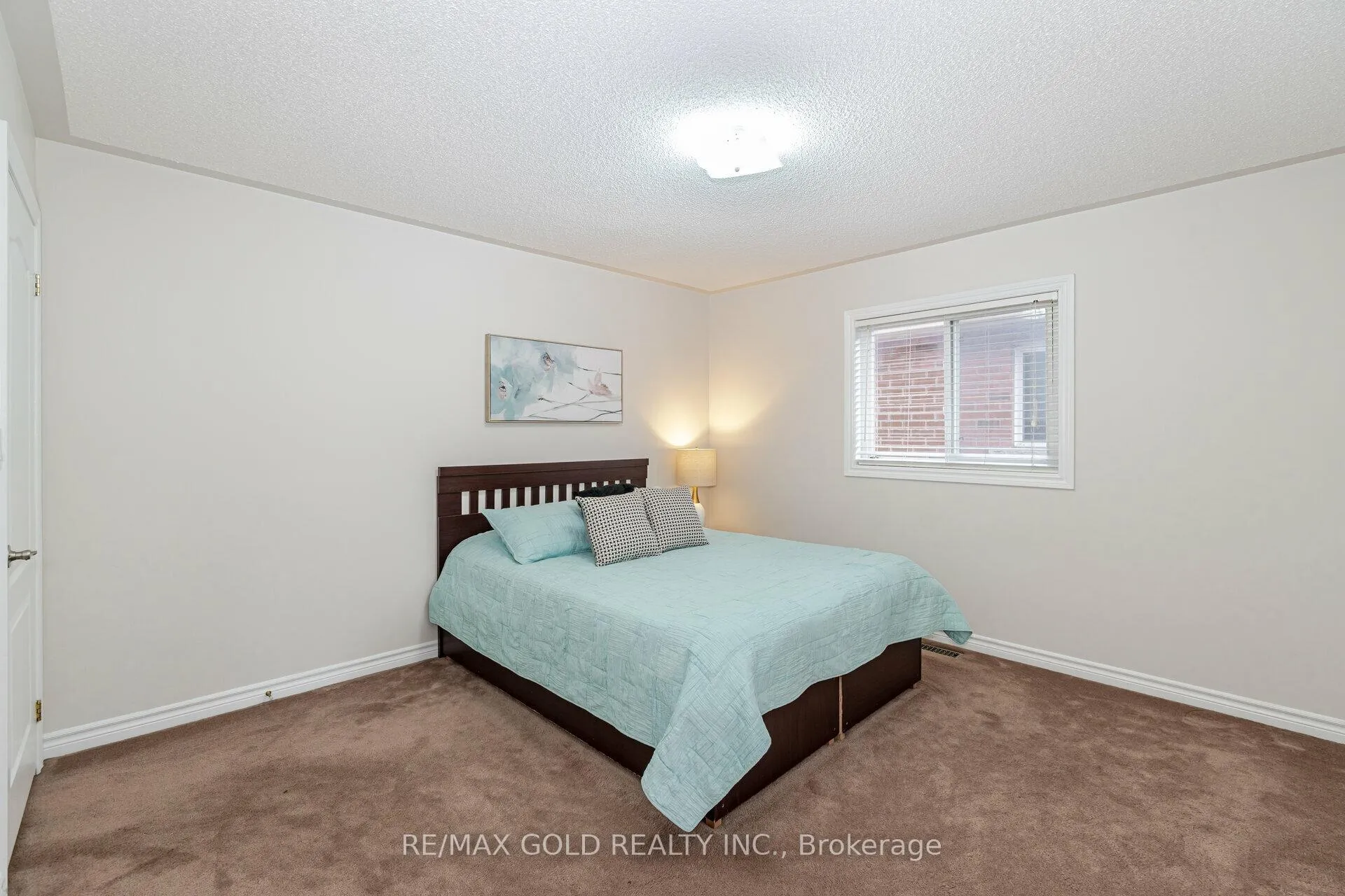 Photo 38 of 29 Ocean Ridge Drive, Brampton, Sandringham-Wellington — HOMEH