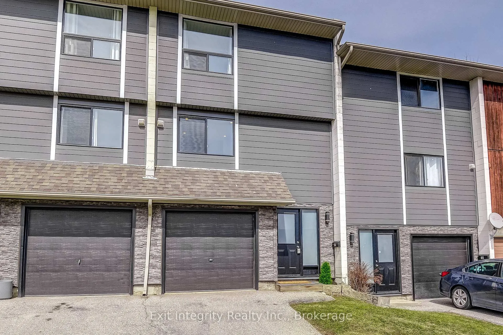 Photo 1 of Unit 18, 135 Chalmers Street S, Cambridge, Christopher-Champlain — HOMEH