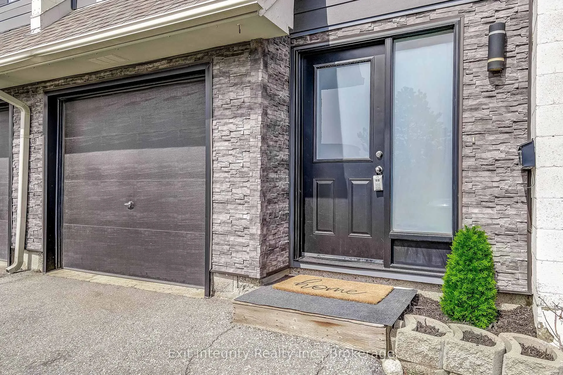 Photo 5 of Unit 18, 135 Chalmers Street S, Cambridge, Christopher-Champlain — HOMEH
