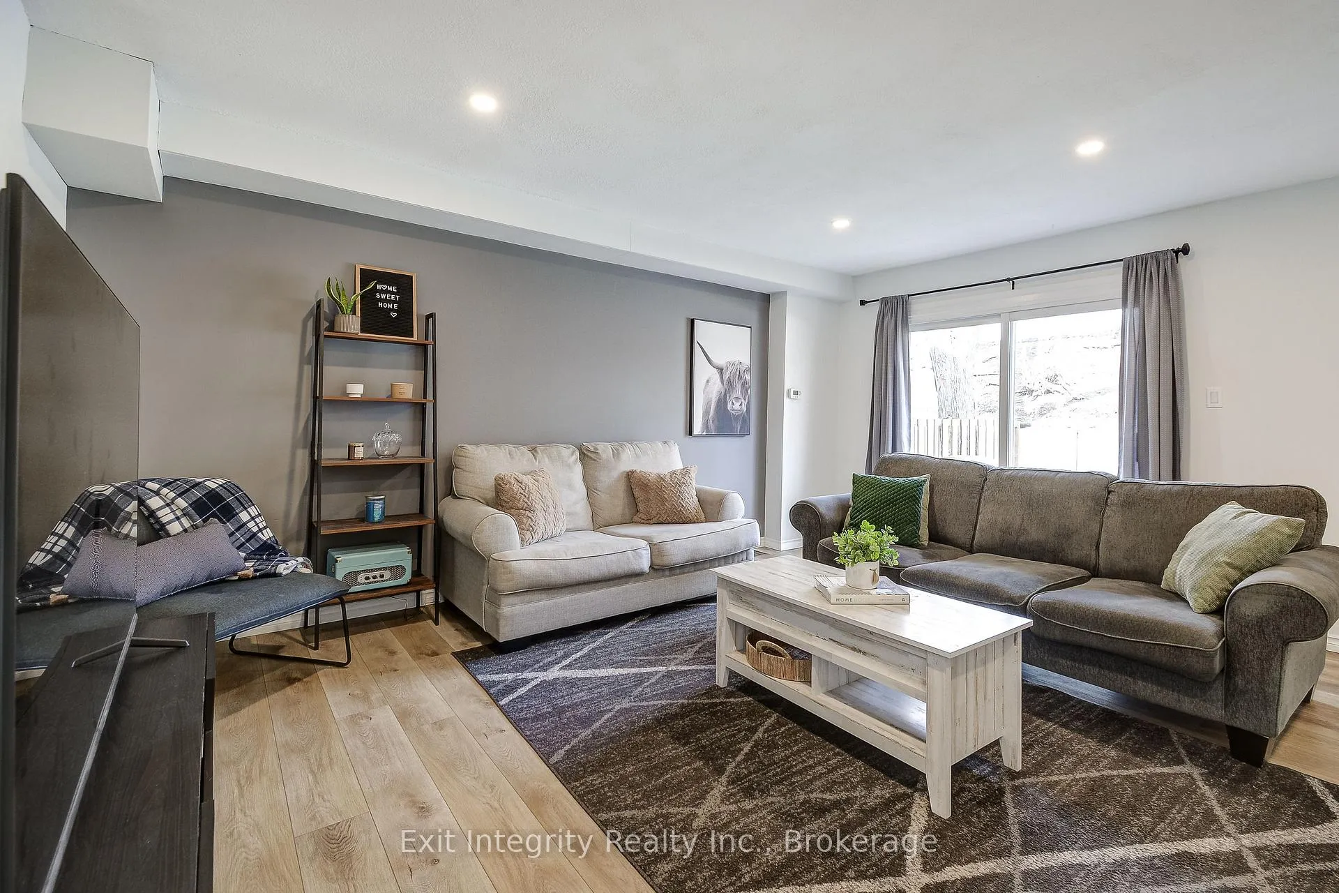 Photo 14 of Unit 18, 135 Chalmers Street S, Cambridge, Christopher-Champlain — HOMEH