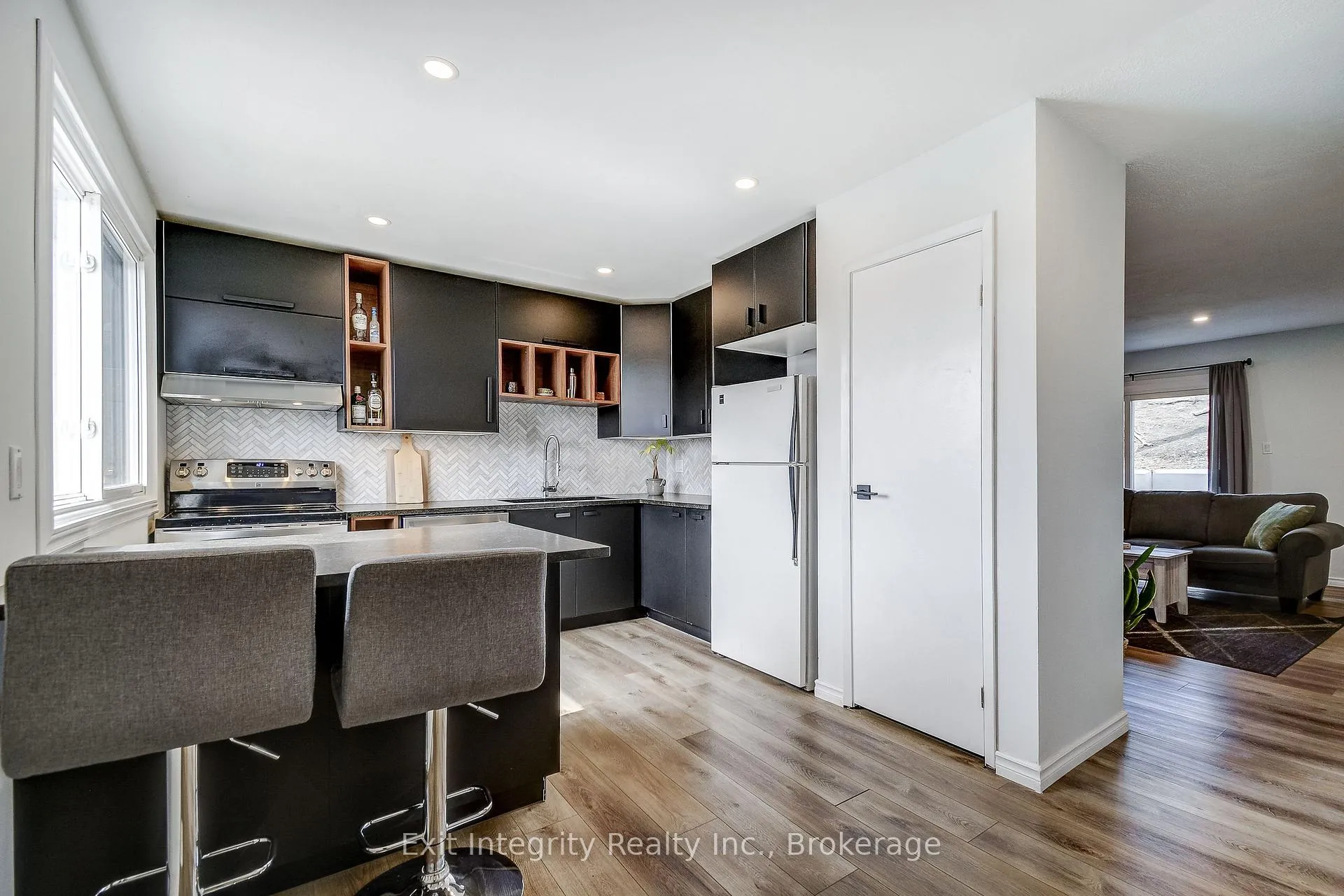 Photo 17 of Unit 18, 135 Chalmers Street S, Cambridge, Christopher-Champlain — HOMEH