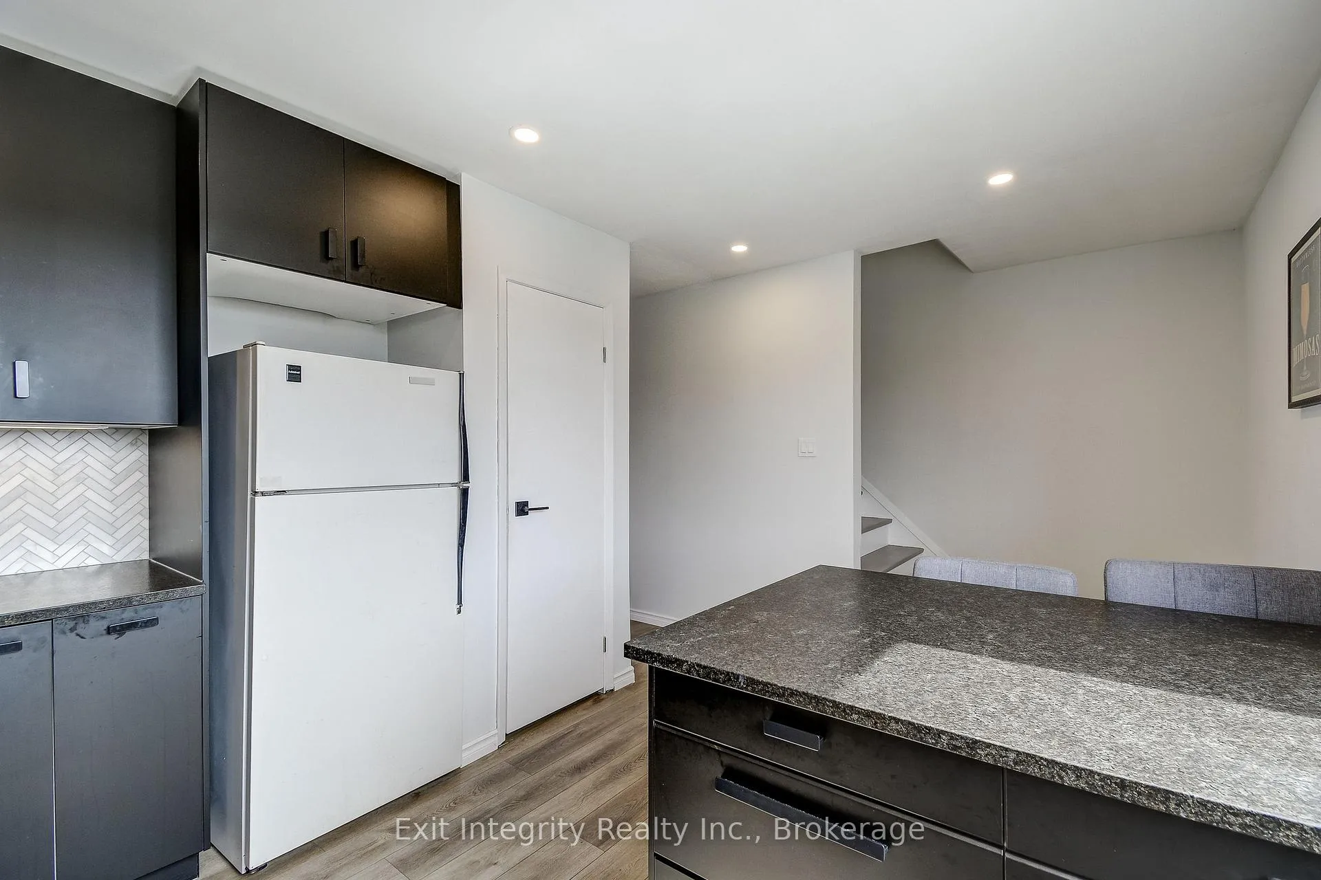 Photo 20 of Unit 18, 135 Chalmers Street S, Cambridge, Christopher-Champlain — HOMEH