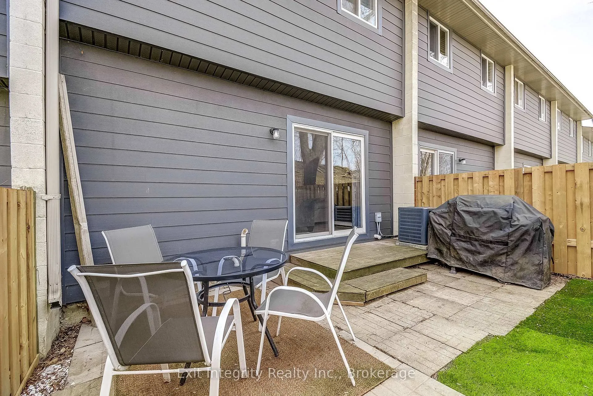 Photo 40 of Unit 18, 135 Chalmers Street S, Cambridge, Christopher-Champlain — HOMEH