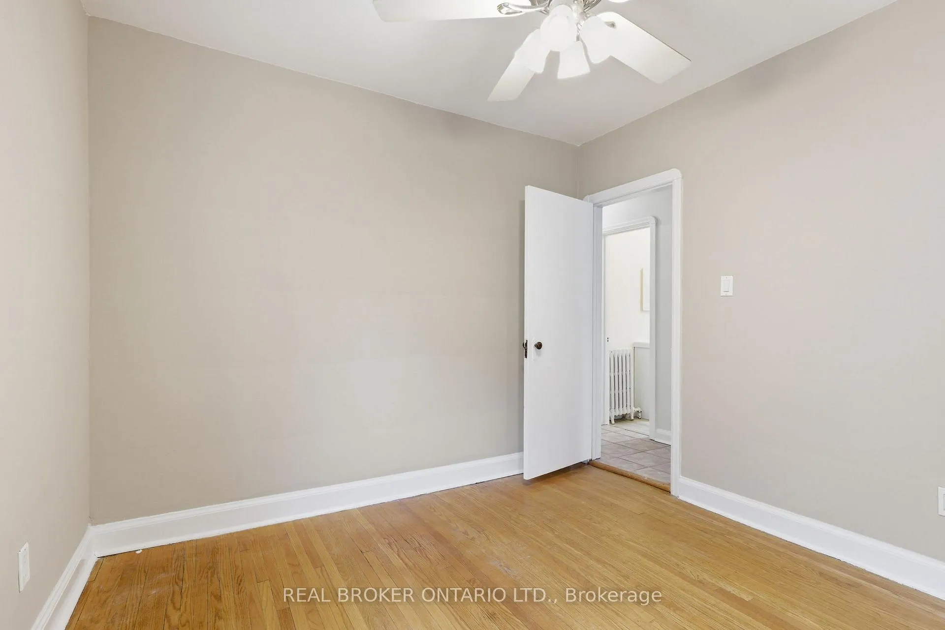 Photo 12 of 475 Kingswood Road, Toronto, East End-Danforth — HOMEH