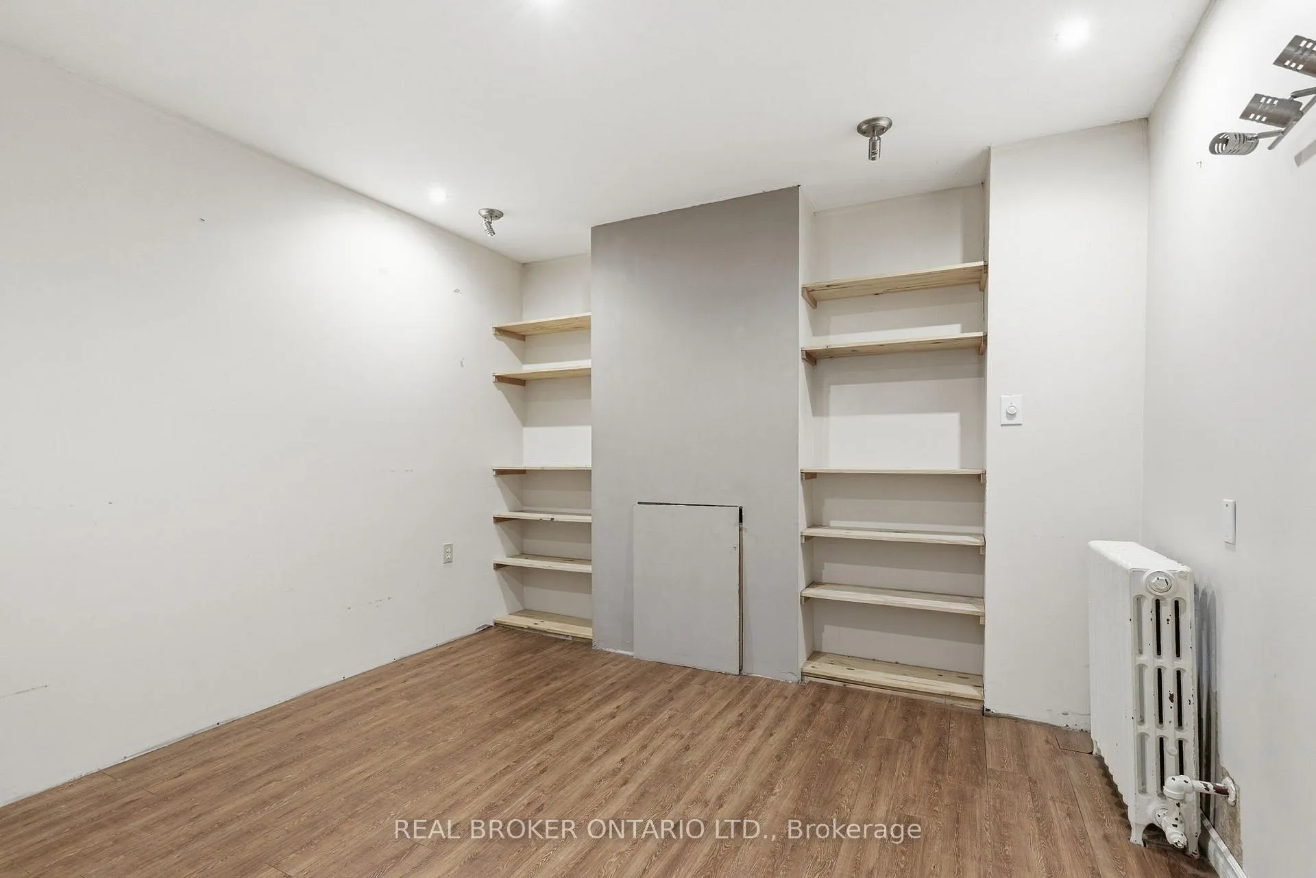 Photo 19 of 475 Kingswood Road, Toronto, East End-Danforth — HOMEH