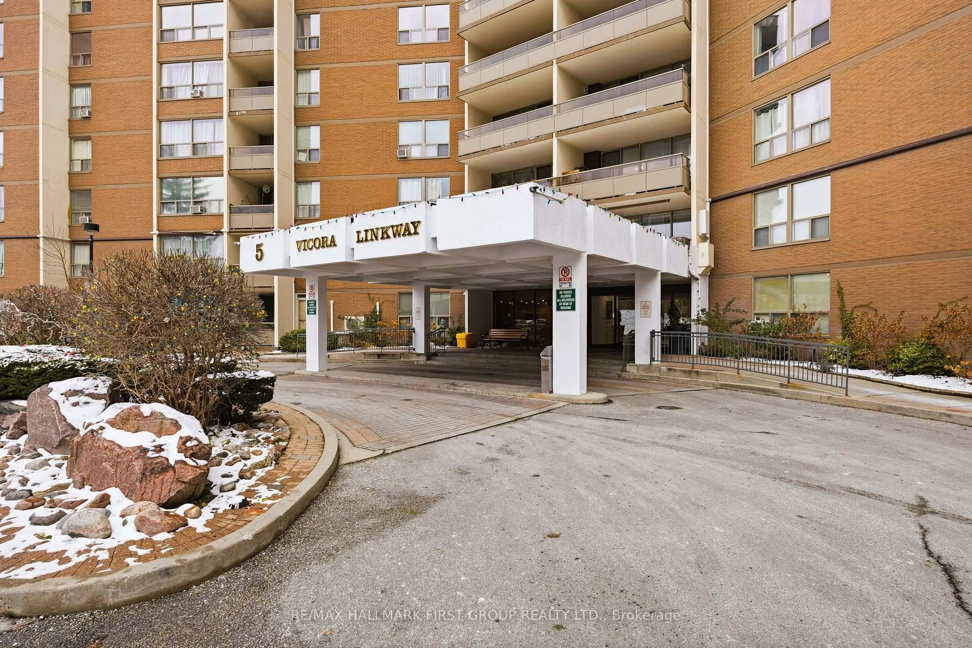 Photo 3 of Unit 1508, 5 Vicora Linkway, Toronto, Flemingdon Park — HOMEH