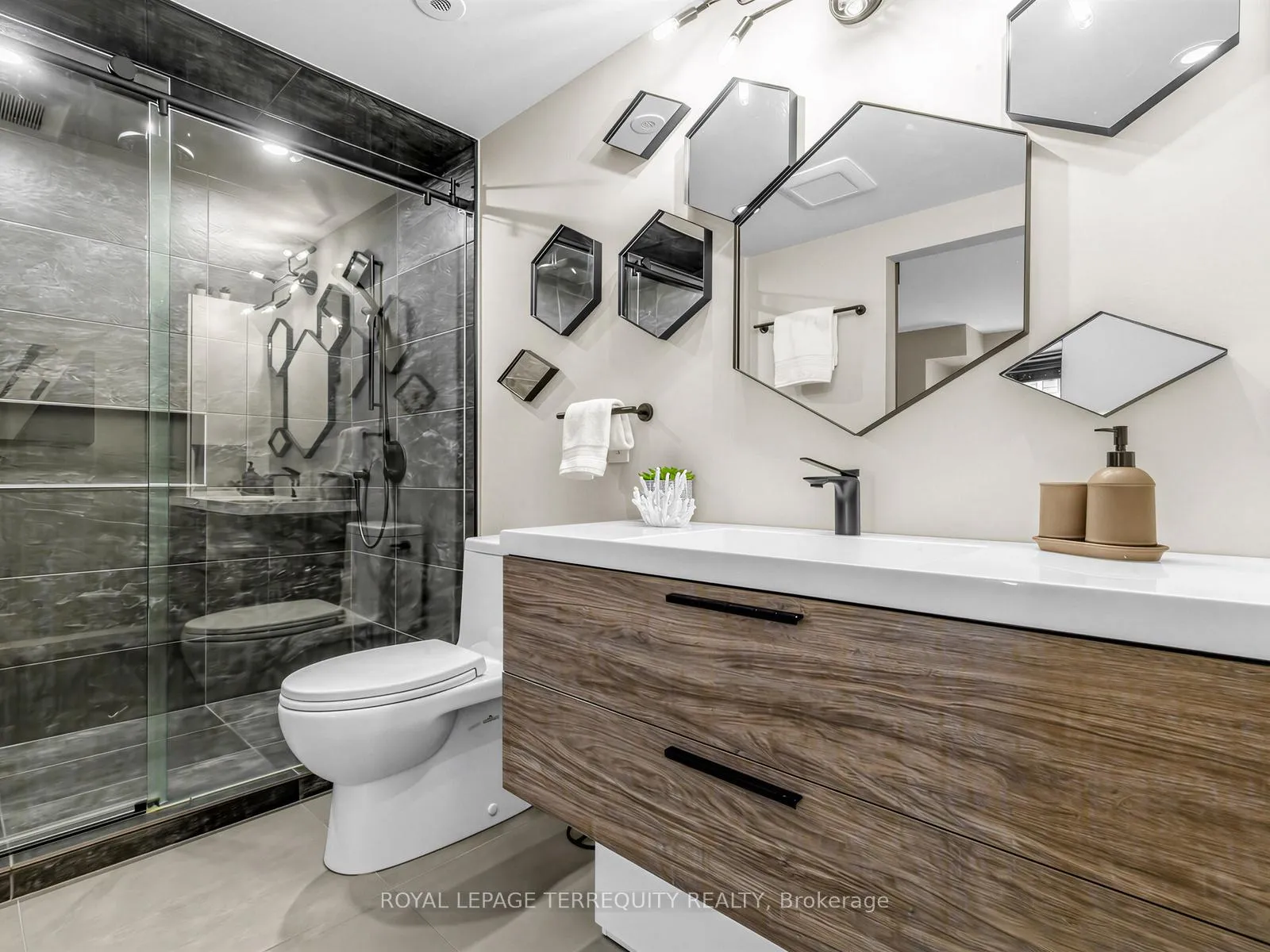 Photo 22 of Unit 301, 60 Joe Shuster Way, Toronto, South Parkdale — HOMEH