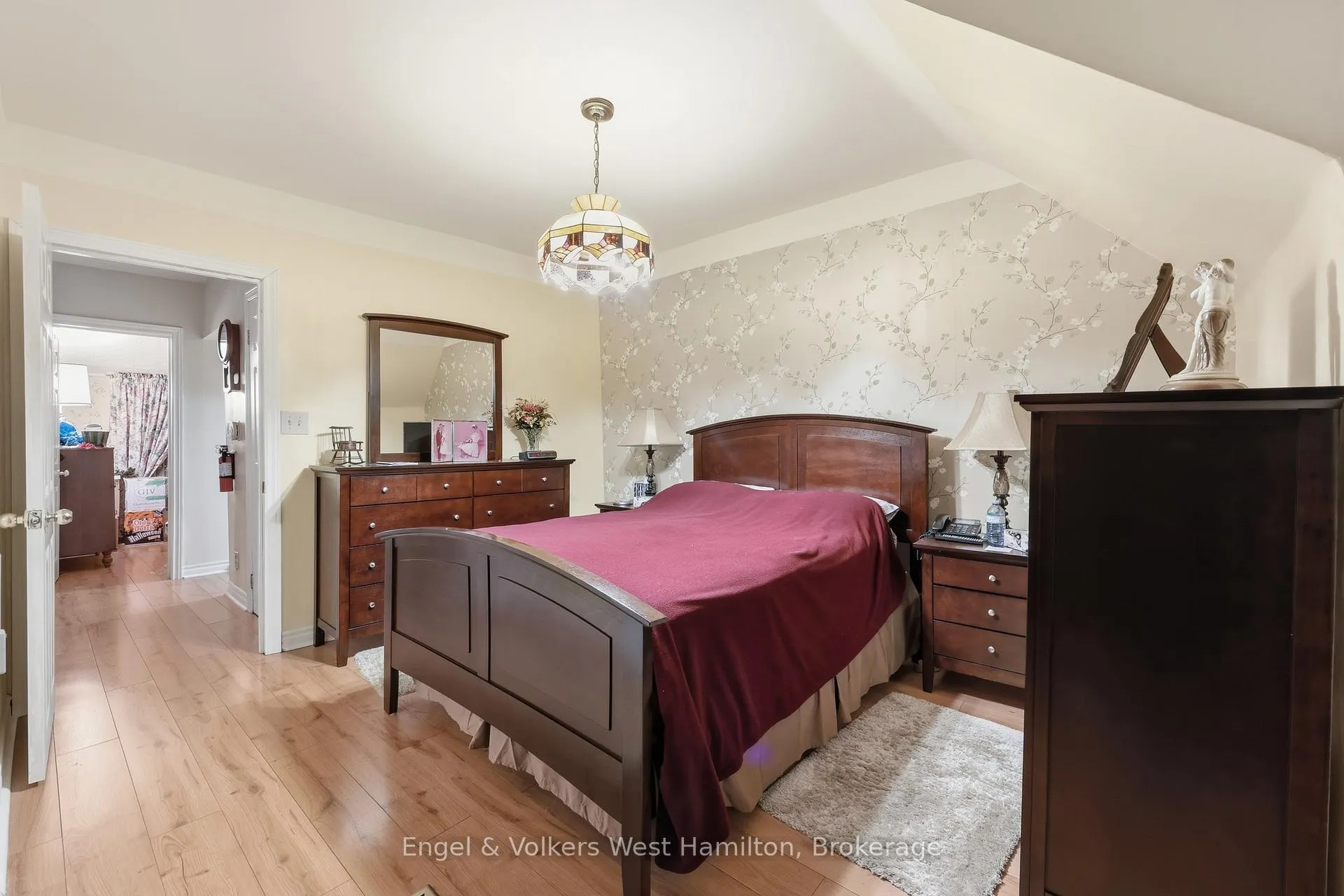 Photo 7 of 18 Mayflower Avenue, Hamilton, Crown Point — HOMEH