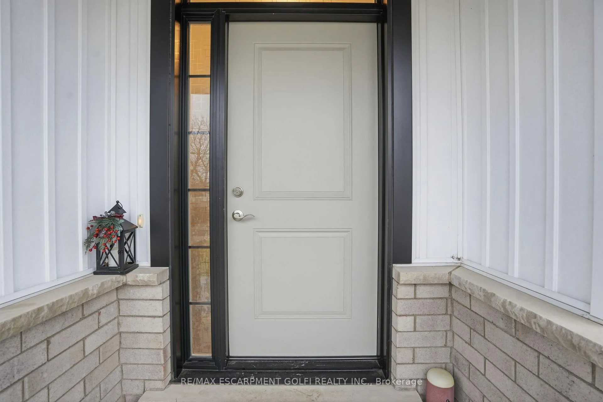 Photo 4 of 121 Moffatt Street, St. Catharines, Oakdale — HOMEH