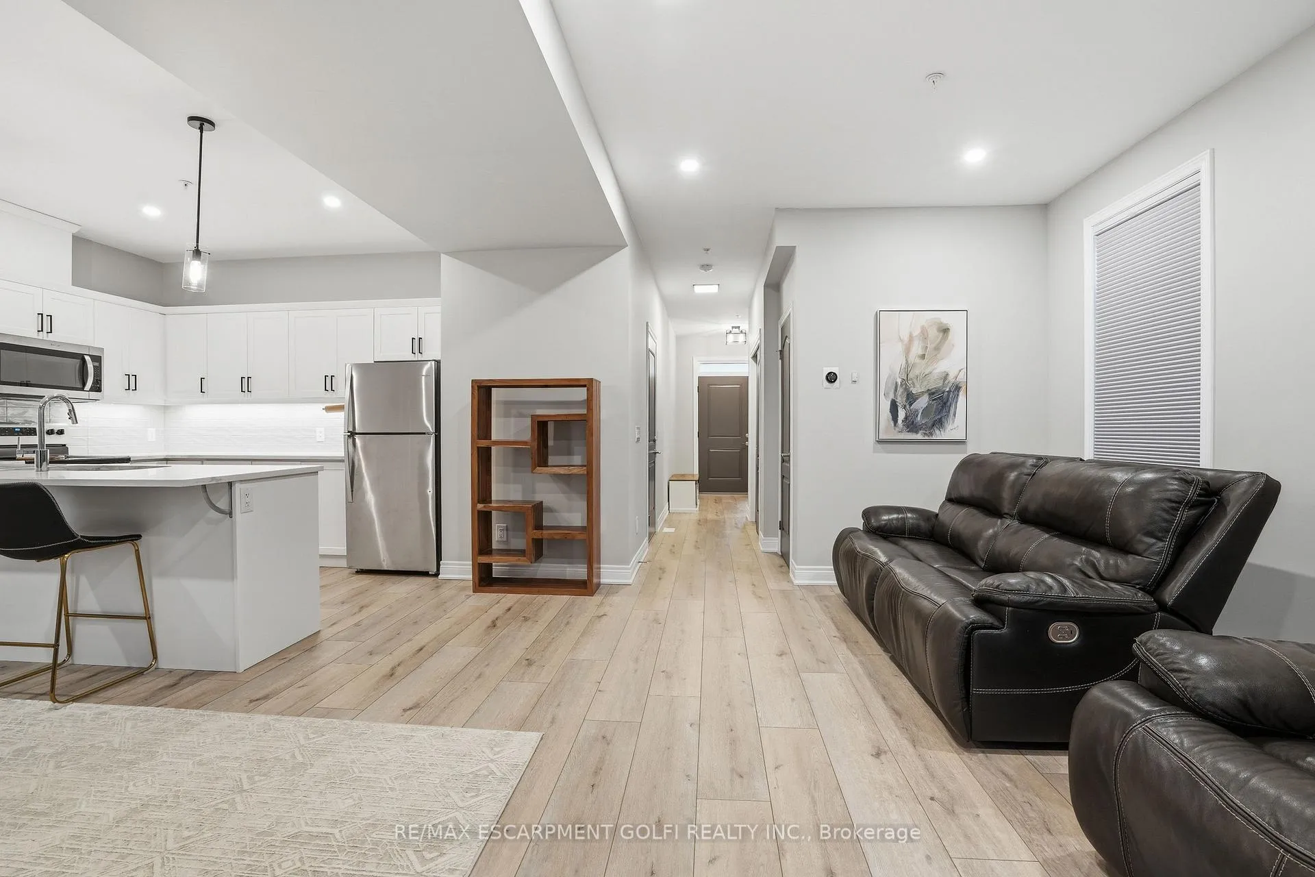 Photo 8 of 121 Moffatt Street, St. Catharines, Oakdale — HOMEH