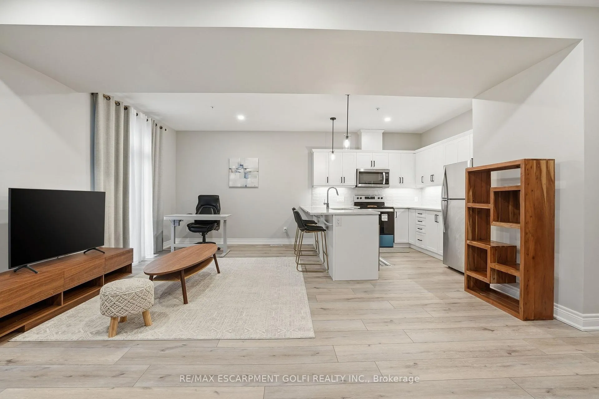 Photo 9 of 121 Moffatt Street, St. Catharines, Oakdale — HOMEH